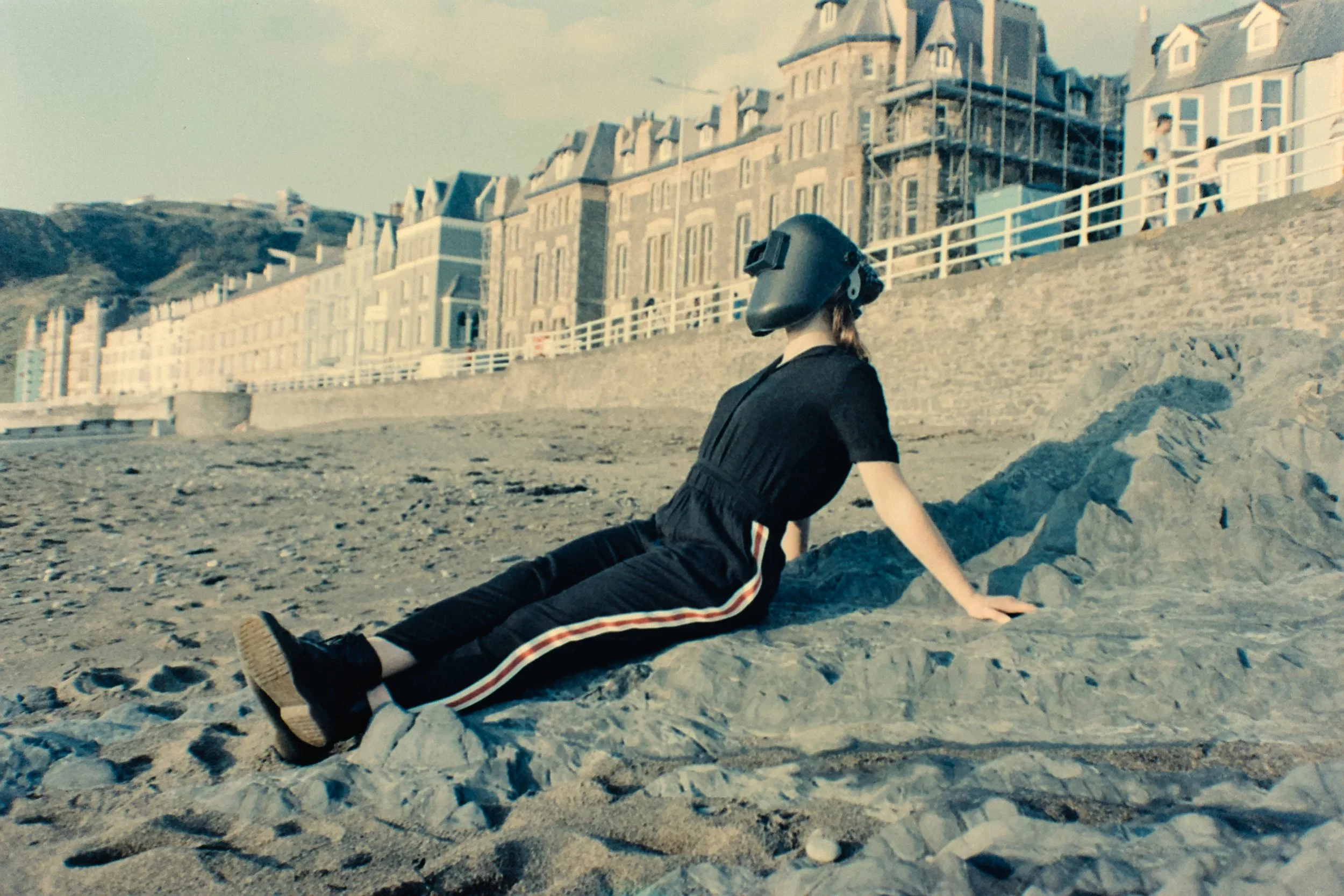 Page 5 - Try to look normal.jpg