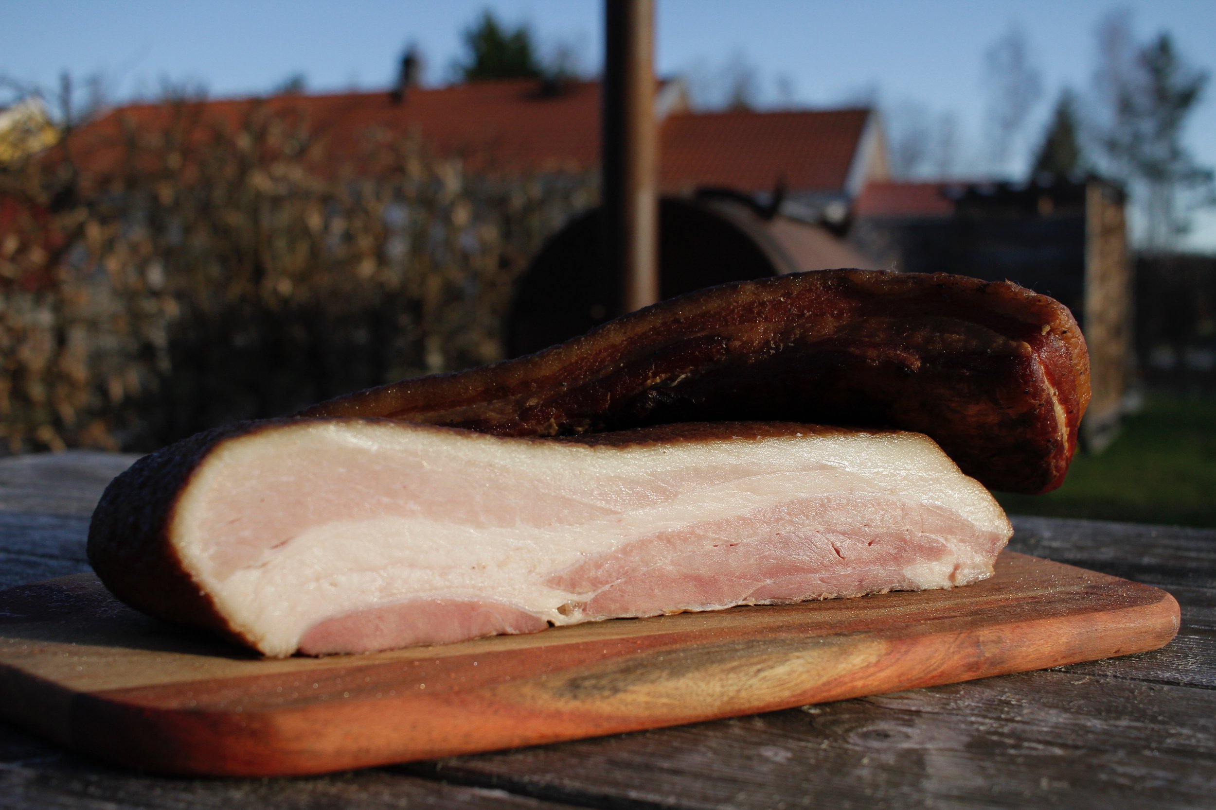 Svalrökt bacon