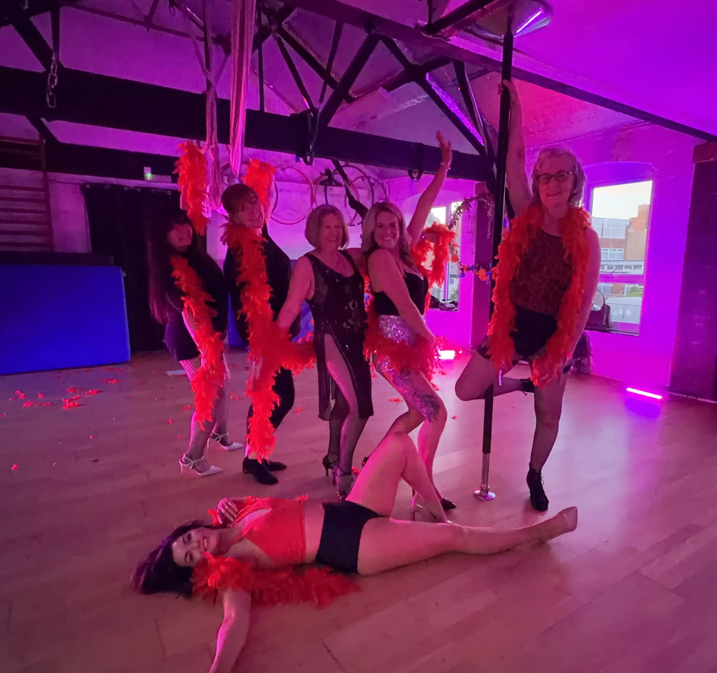 Floorlesque: burlesque floorwork for beginners 