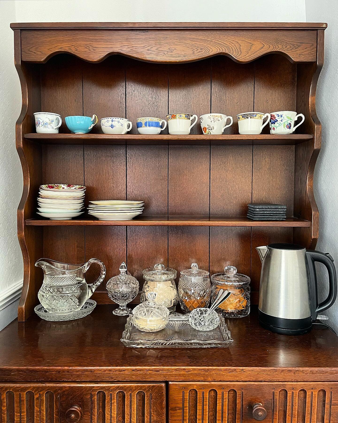 .
We&rsquo;re getting the bed and breakfast ready for our first guests, who are arriving this evening. The tea and coffee bar in the lounge is coming together quite nicely!