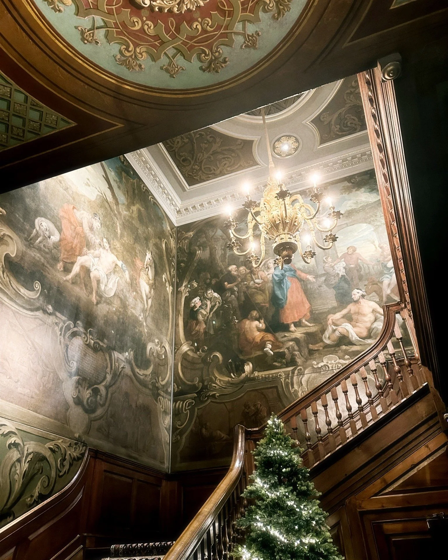 Last week, we had the opportunity to finally experience and marvel at the beautifully restored Barts North Wing @bartsnorthwing !

The oldest hospital in the UK, the Creative Health Camden team learned about the vast history of the building and story