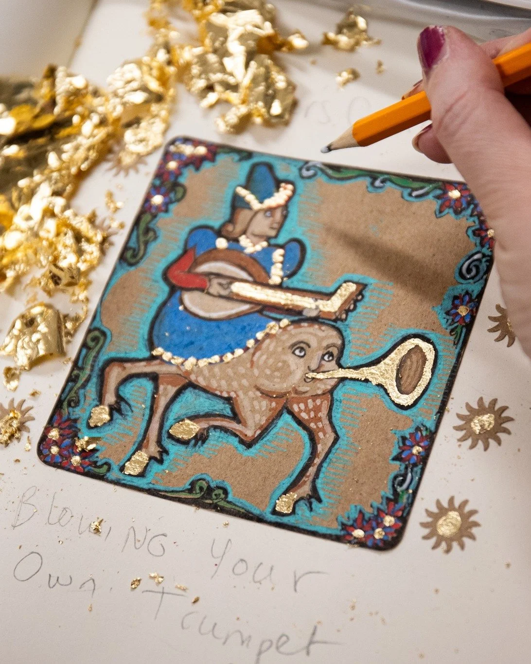 Yesterday, Drawn Together revisited illuminated lettering and introduced gold foiling to embellish and elevate their creations 👀

In the session, the Drawn Together artists were able to hone in on their illuminated letters, some subverting and abstr