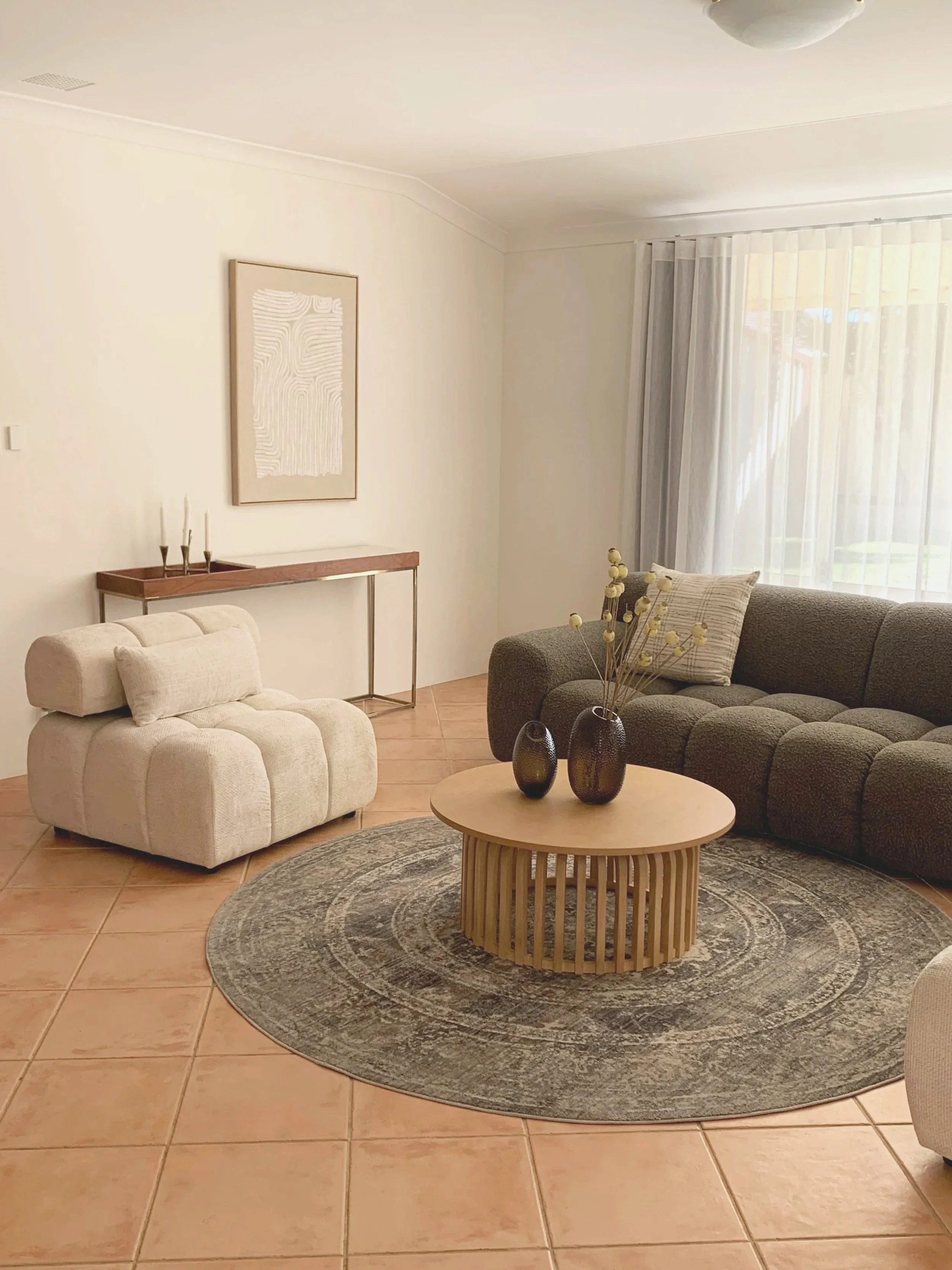 virginiawaywaikiki-buffymurrayinteriors-poperty-staging-5