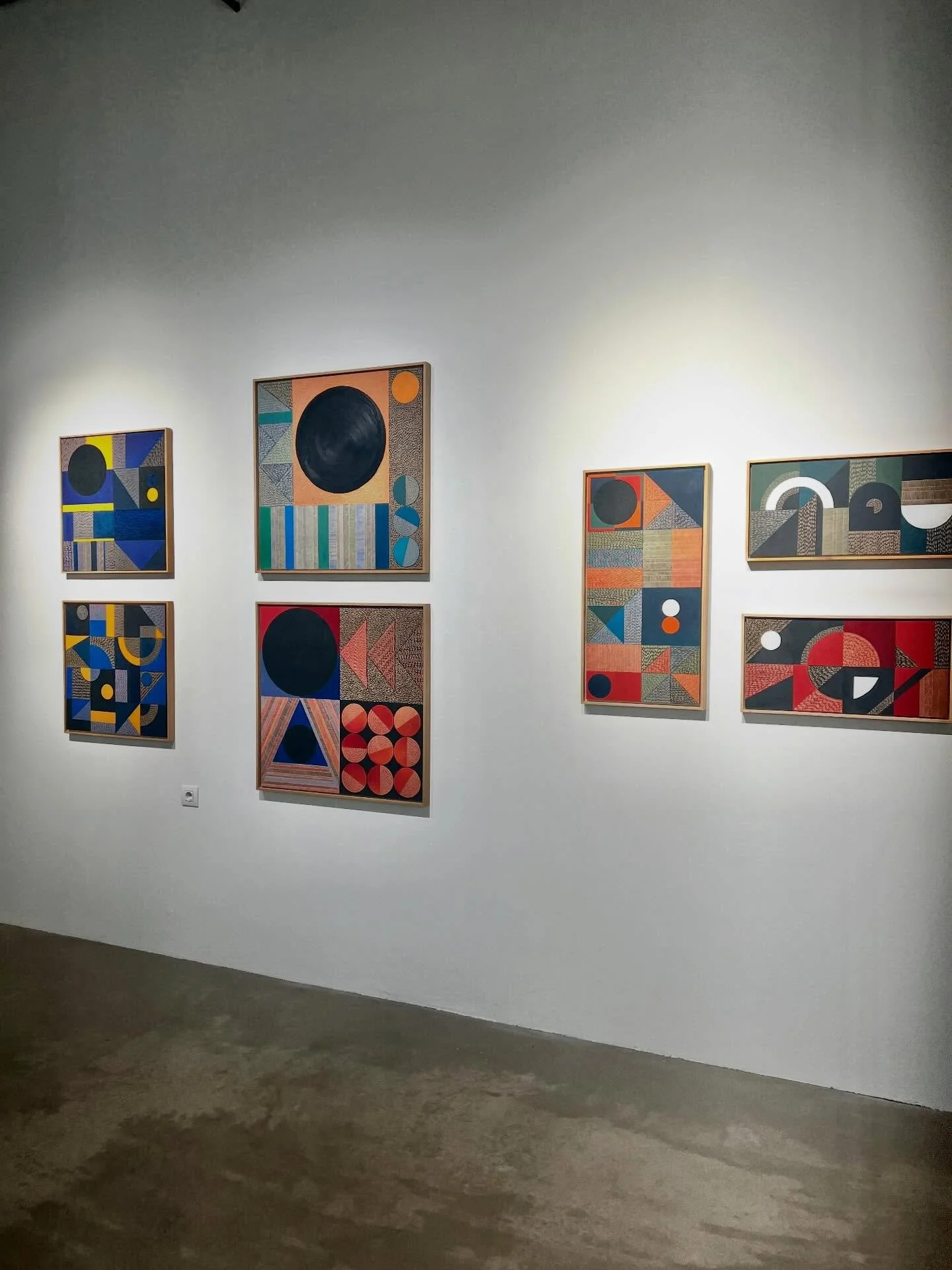 10 days left of my work hanging at @28art_gallery, in collaboration with @carlospissarraclub ✨

This show brings together works I created between  2023 and 2025 during a period of transition between Berlin and Lisbon. As I moved between cities, repea