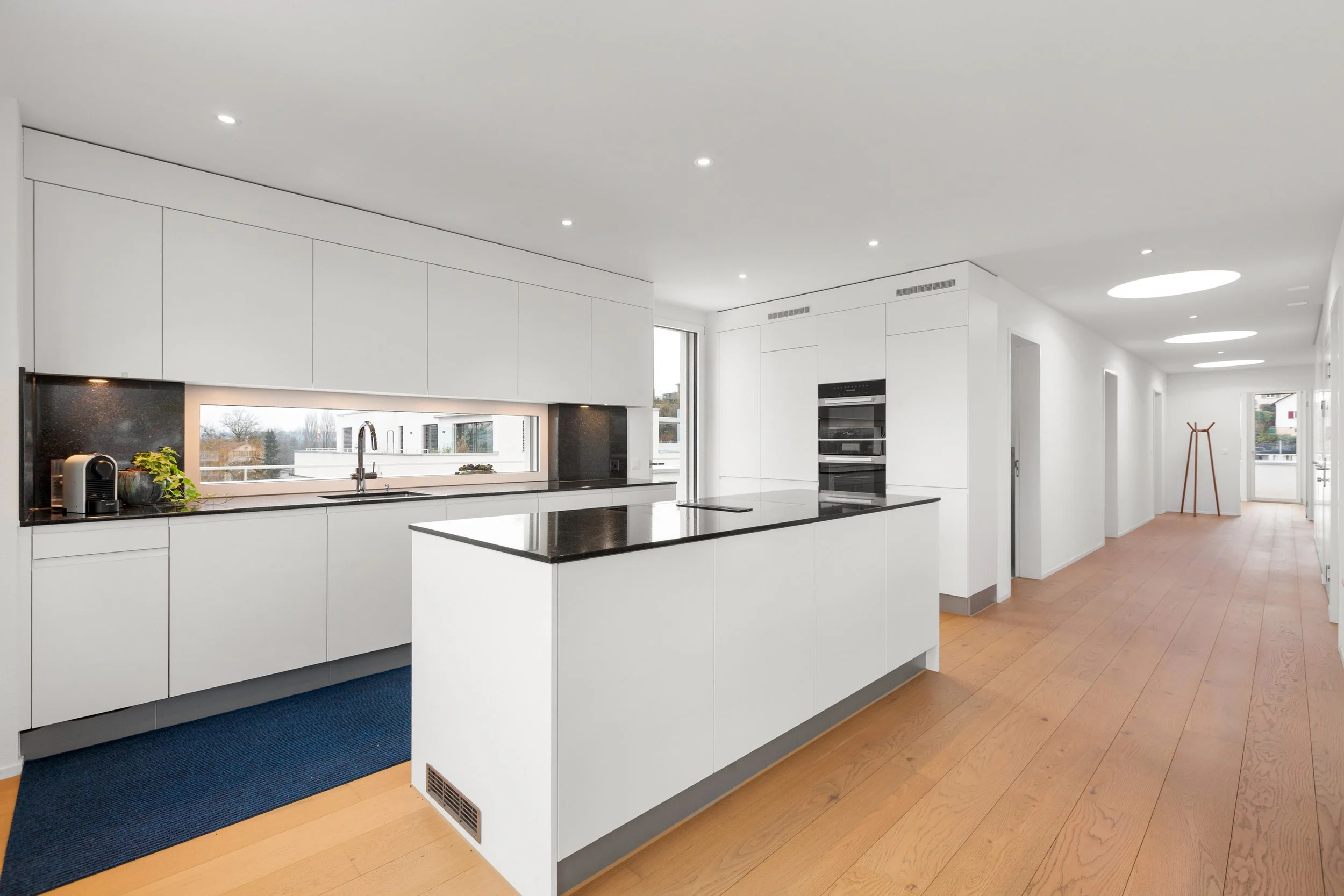 Küche mit Geräten von Miele