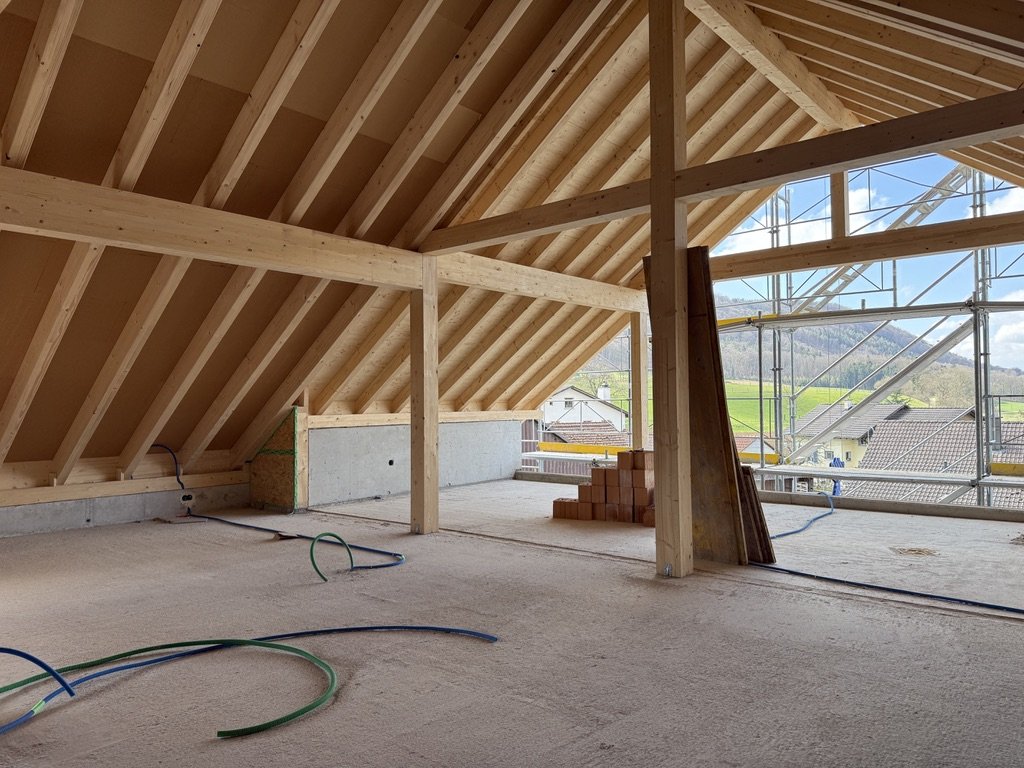 Dachgeschosswohnung mit Weitsicht im Underdorf - 8223 Guntmadingen