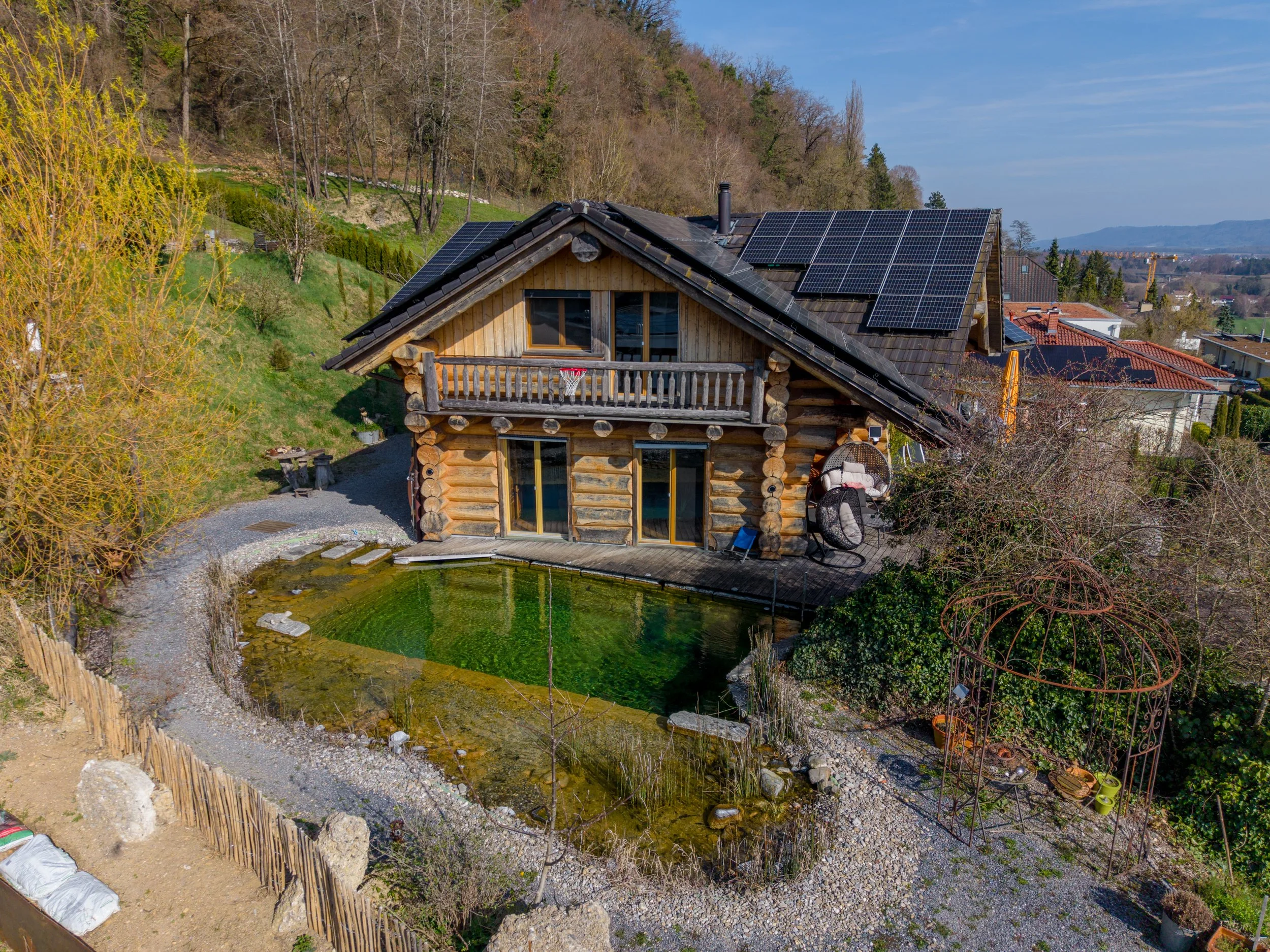 Naturschwimmteich mit Wasserstandskontrolle 1.85 m tief