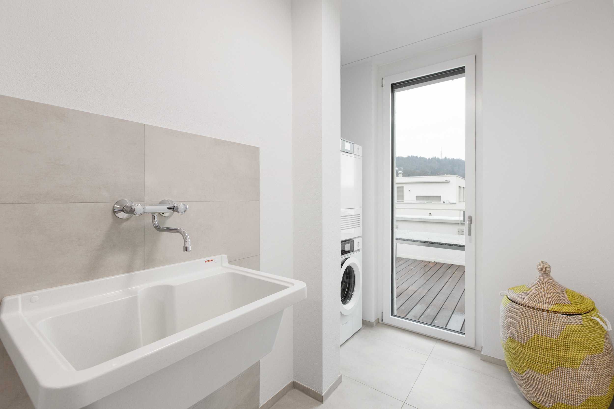 Hauswirtschaftsraum mit Waschturm