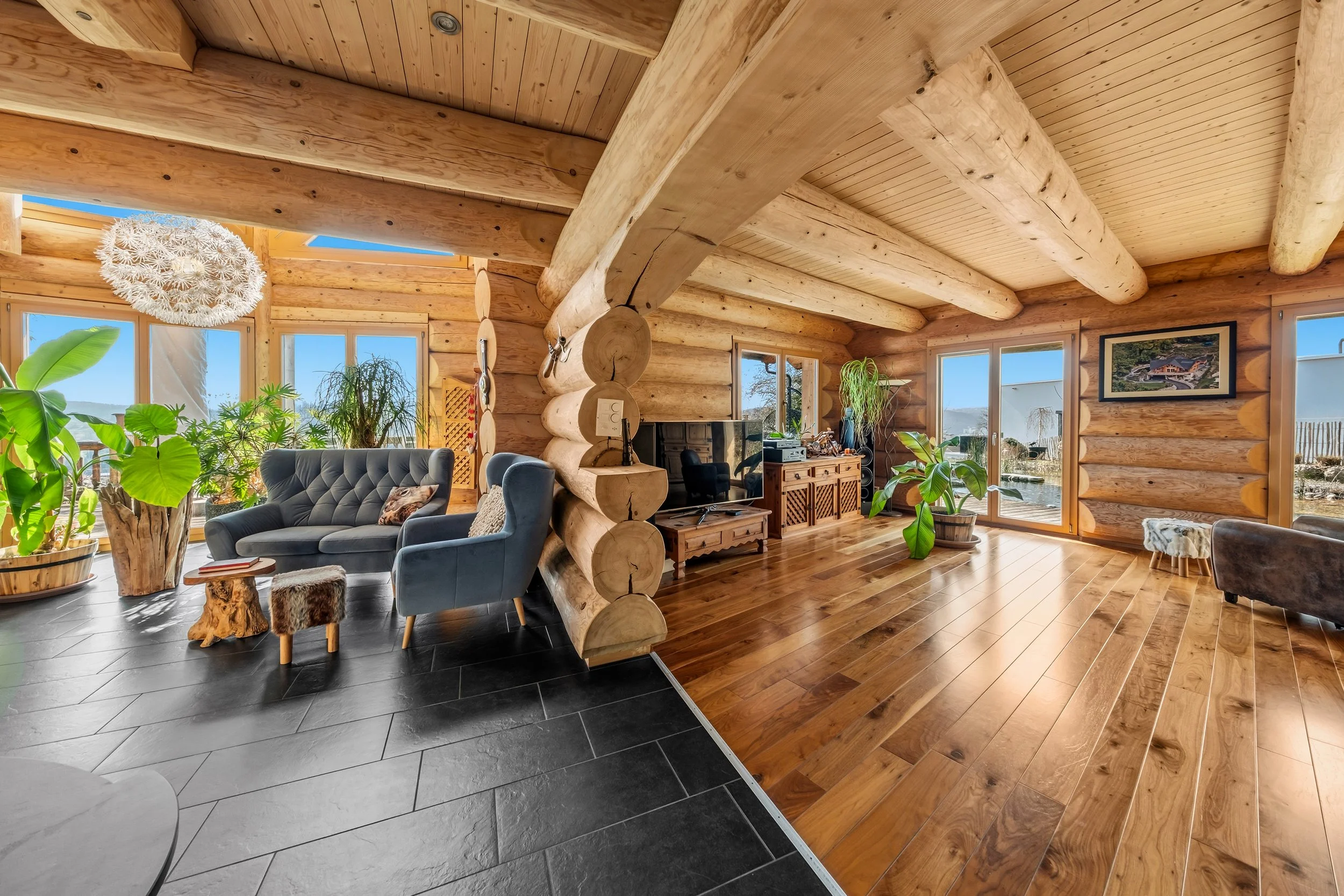 hell und lichtdurchflutet