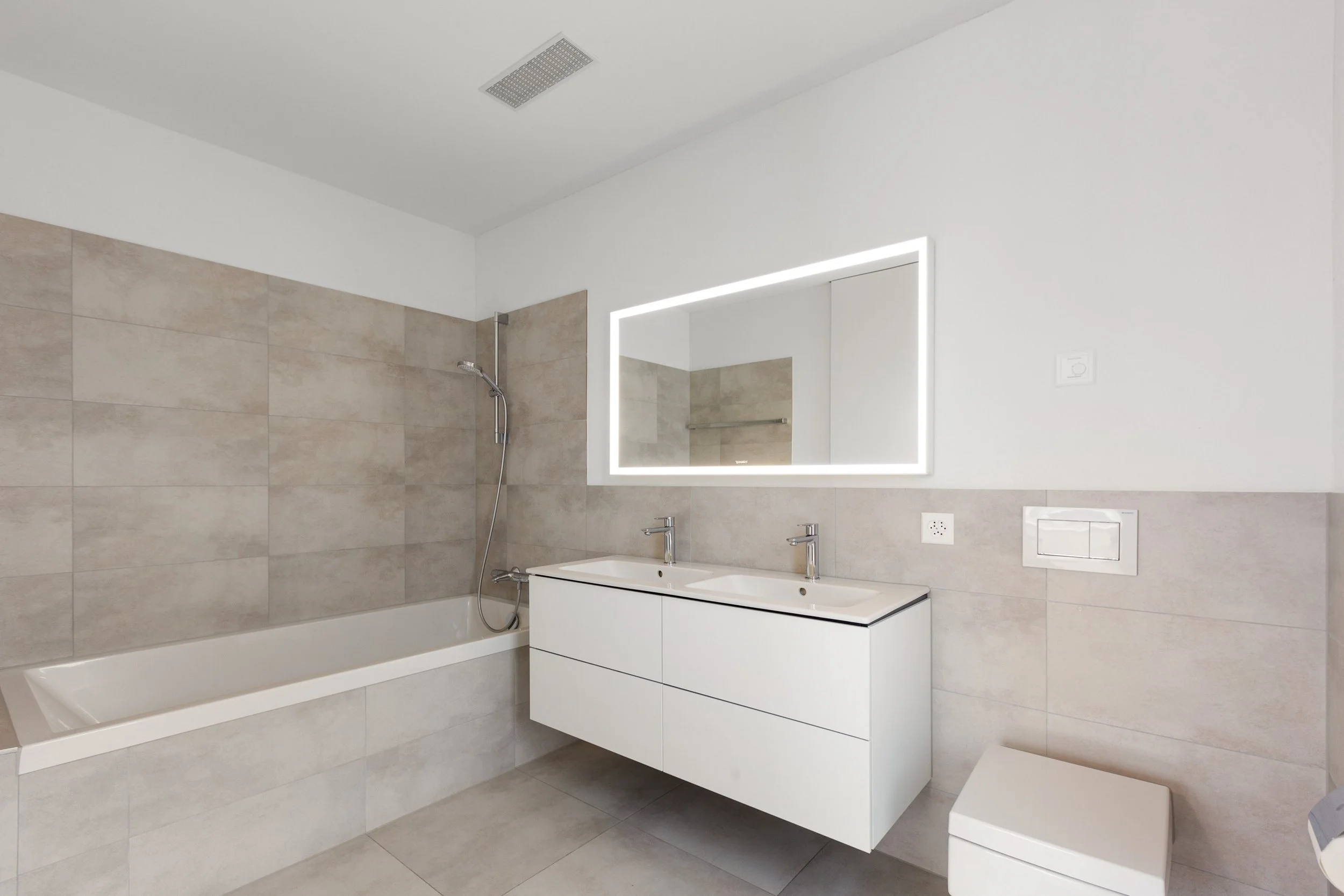 Badezimmer mit Tageslicht