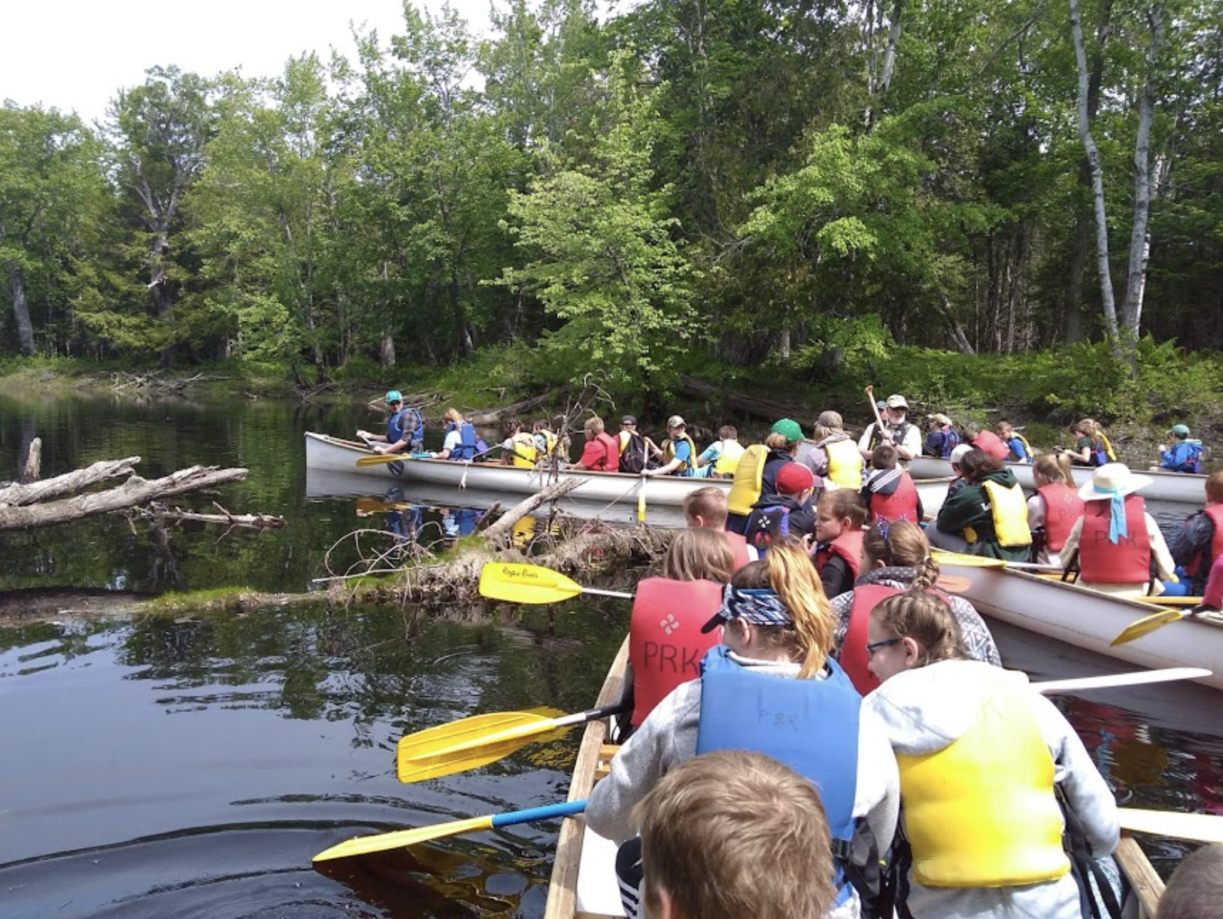 kids-canoe-group.png