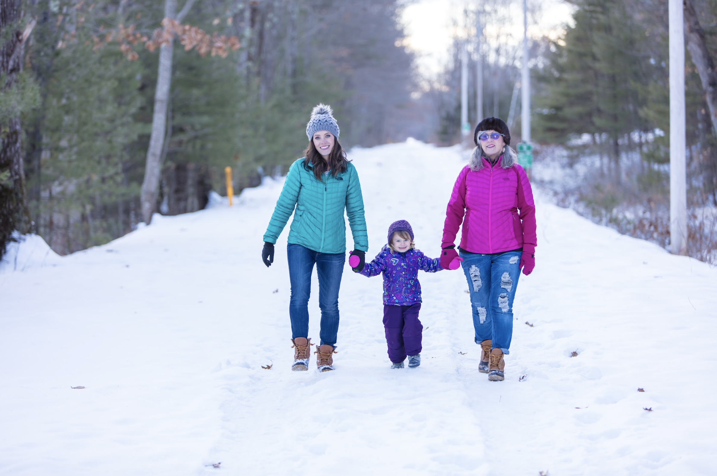 family-snow.png