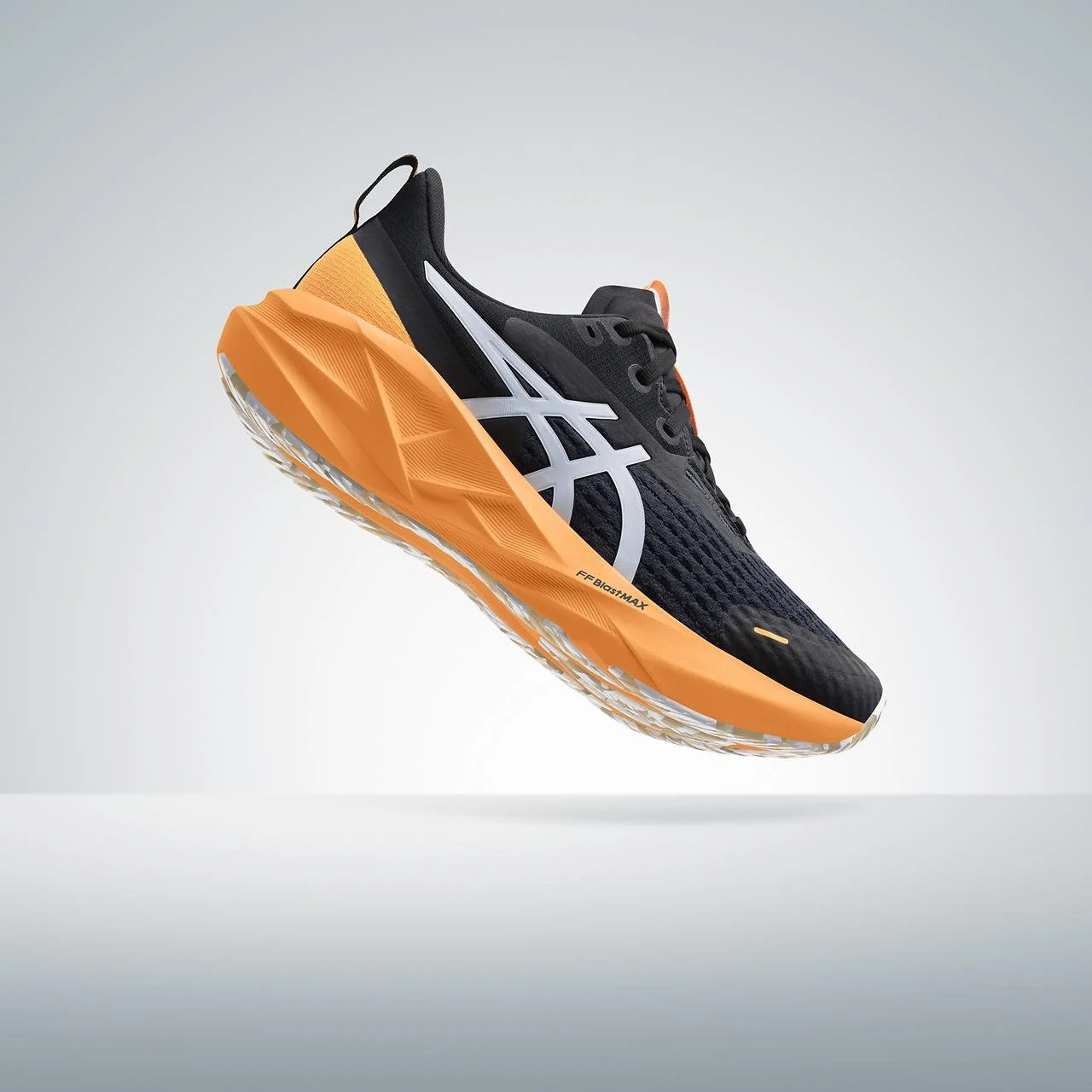 ASICS Novablast & GT-2000 Demo