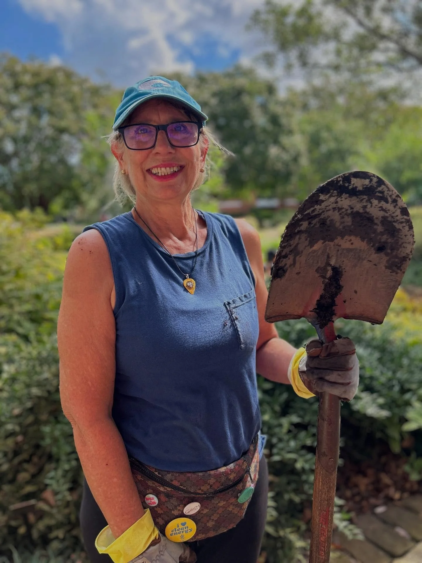 Nine wonderful volunteers joined us Saturday to work in @fredheuttegarden. Energy and enthusiasm were high as we tackled several areas and worked hard to put a shine on the Fred. We  almost filled our new compost bin from @tidewatercompost! Join us t