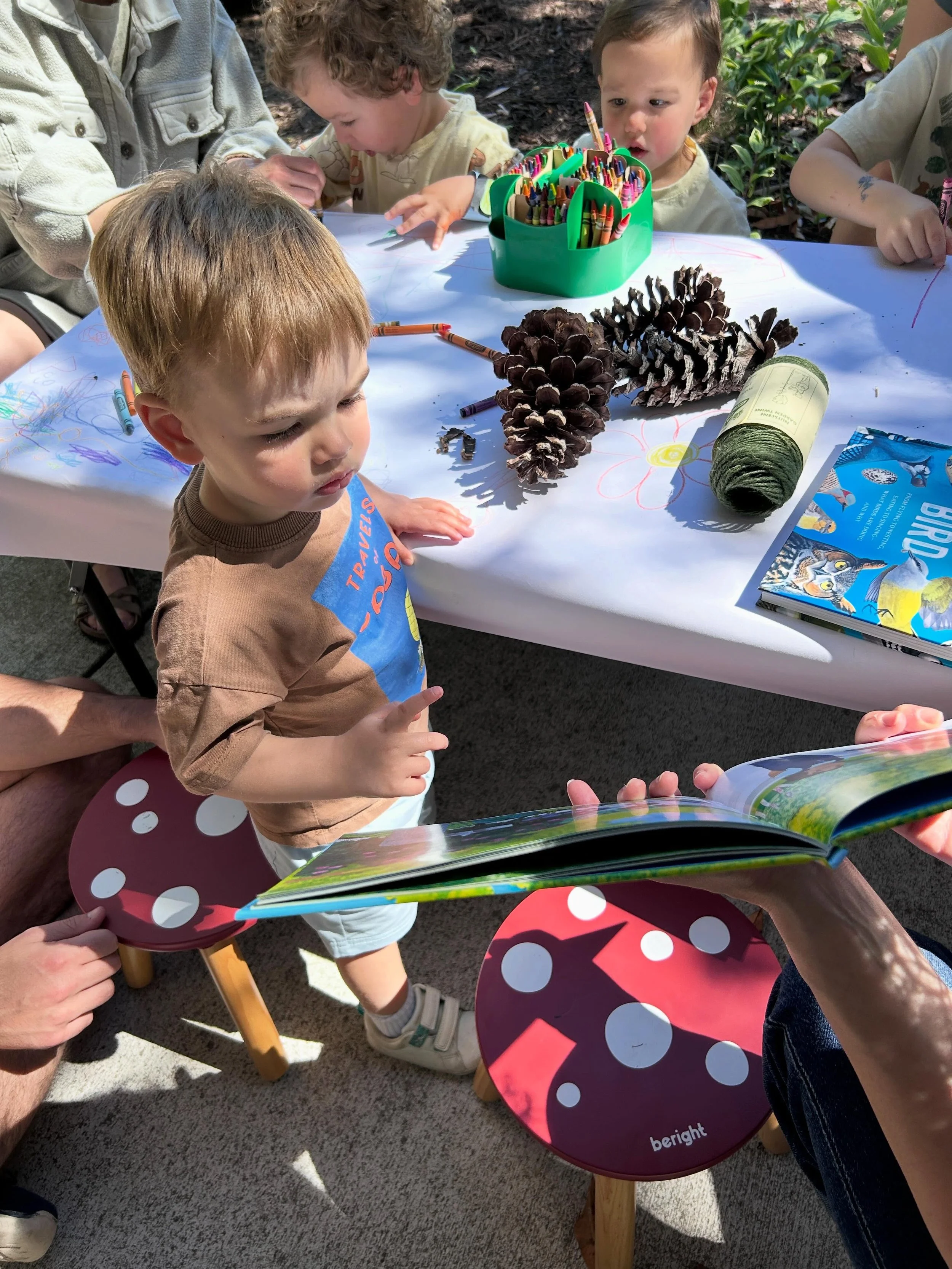 Pine cone bird feeders and two great books! So many astute observations from the children and sticky peanut butter fingers. What a wonderful morning Once Upon A Garden. In June it will be all about bees!!! 🐝 🐝🐝 #fredheuttegarden #norfolkevents #fr