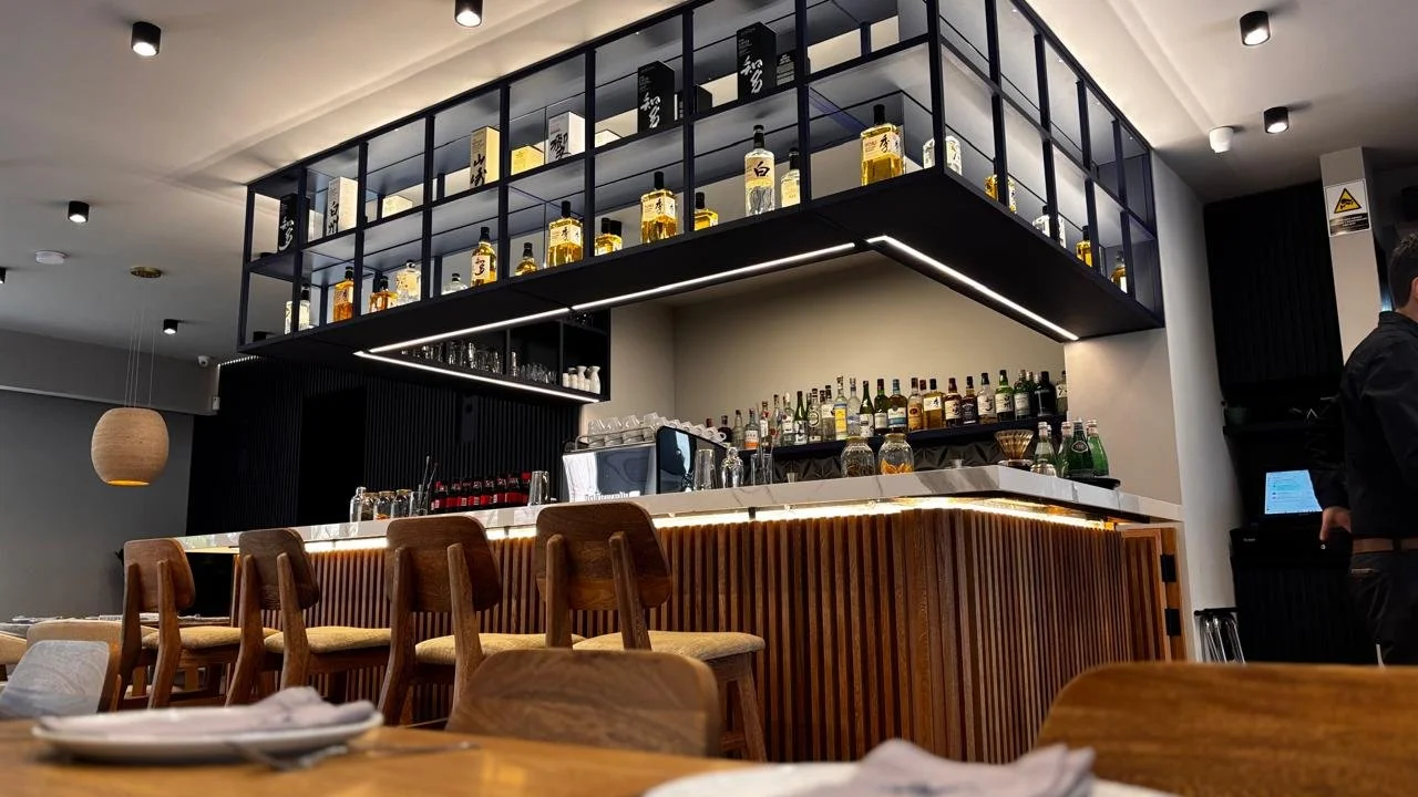 Sakura Ramen Bar diseño arquitectonico 5.jpeg