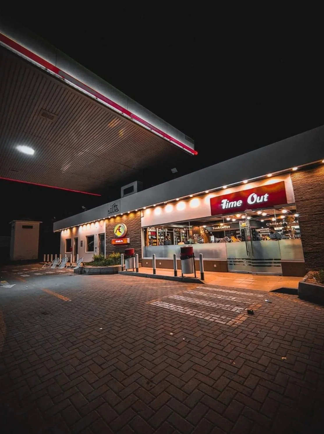 Arquitectura para locales de comida en estaciones de gasolina