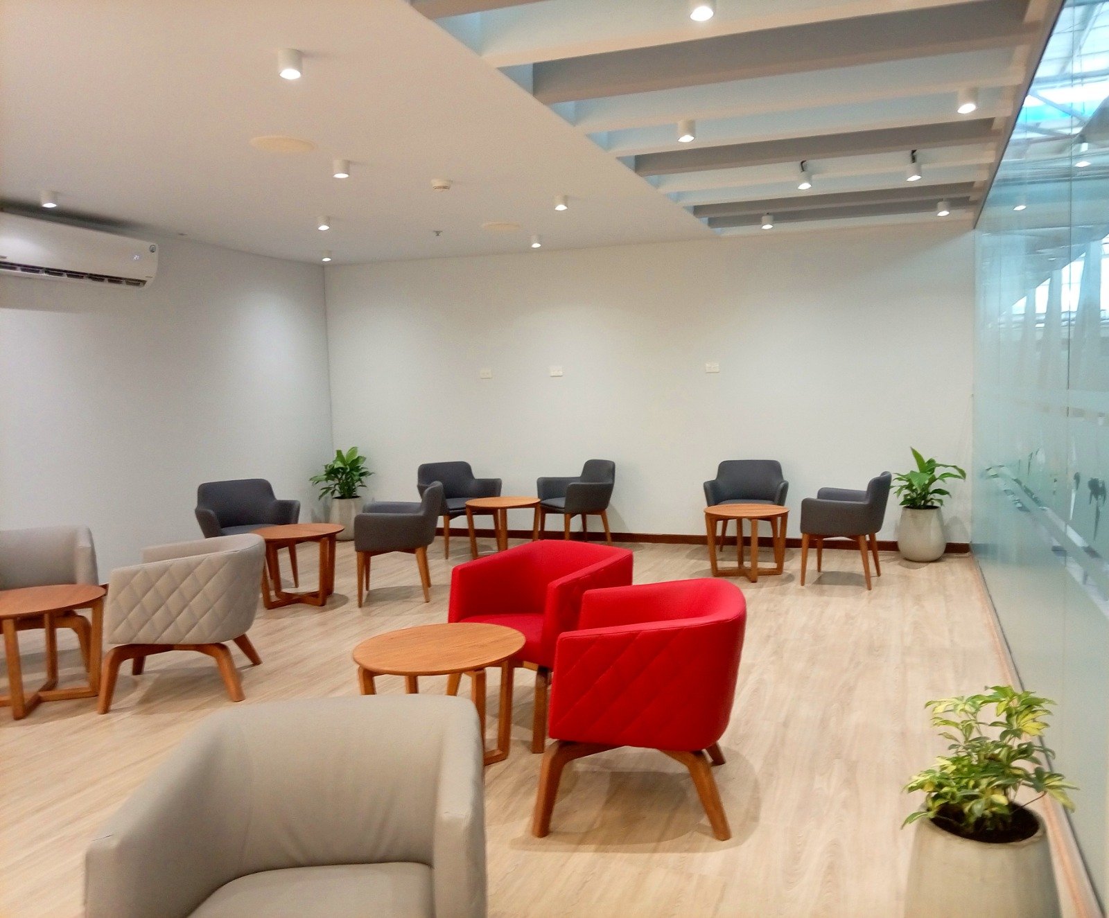 Diseño arquitectonico y adecuacion sala VIP 3.jpg