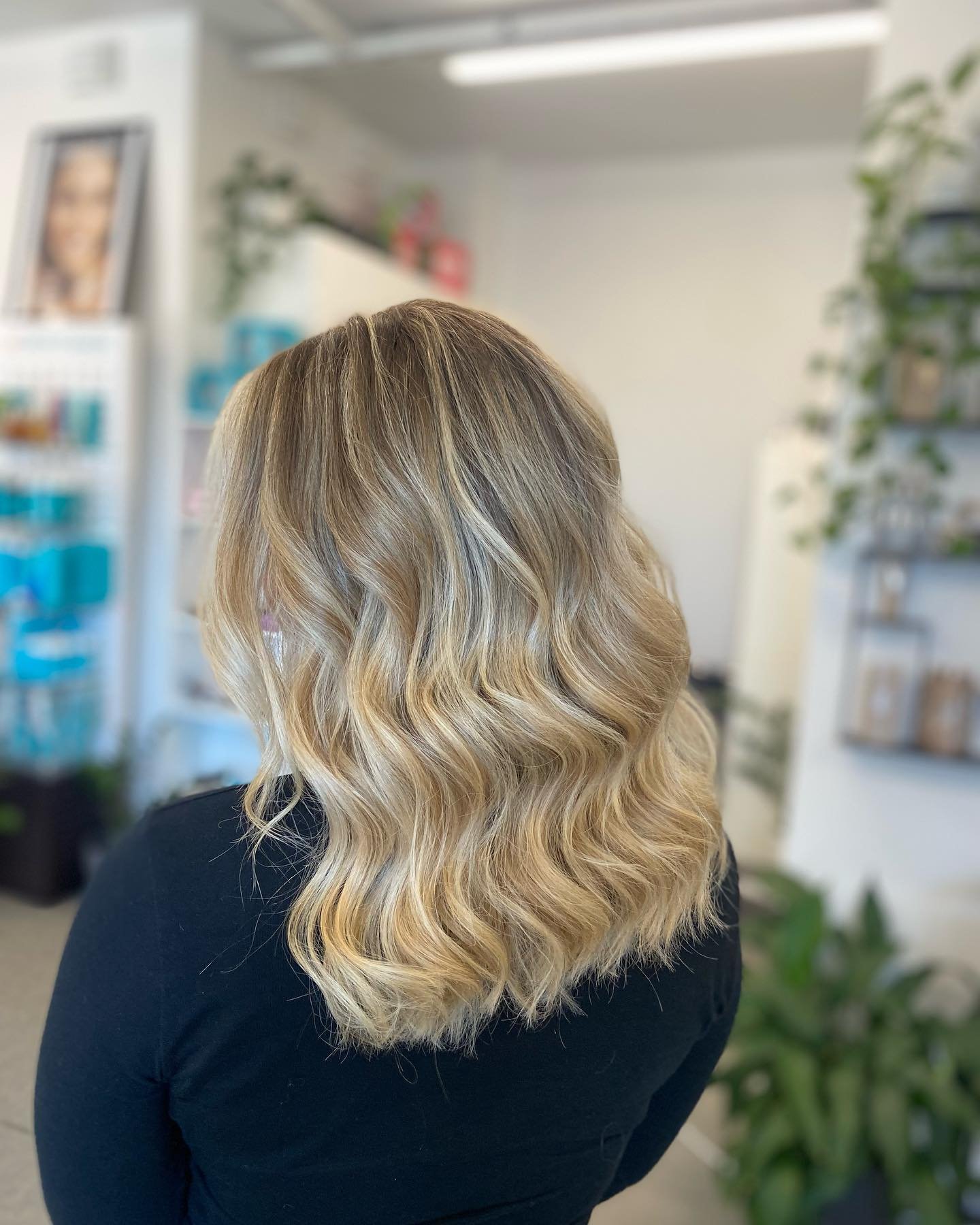 Ennen ja j&auml;lkeen #hairbysavka @studiokivimaki 

#blend #blondebalayage #blondehair #blonde #balayage #balayagehighlights #balayageombre #hairoftheday #hairofinstagram #kes&auml;hiukset #hiukset #martinlaakso #kampaamovantaa #ennenjaj&auml;lkeenh