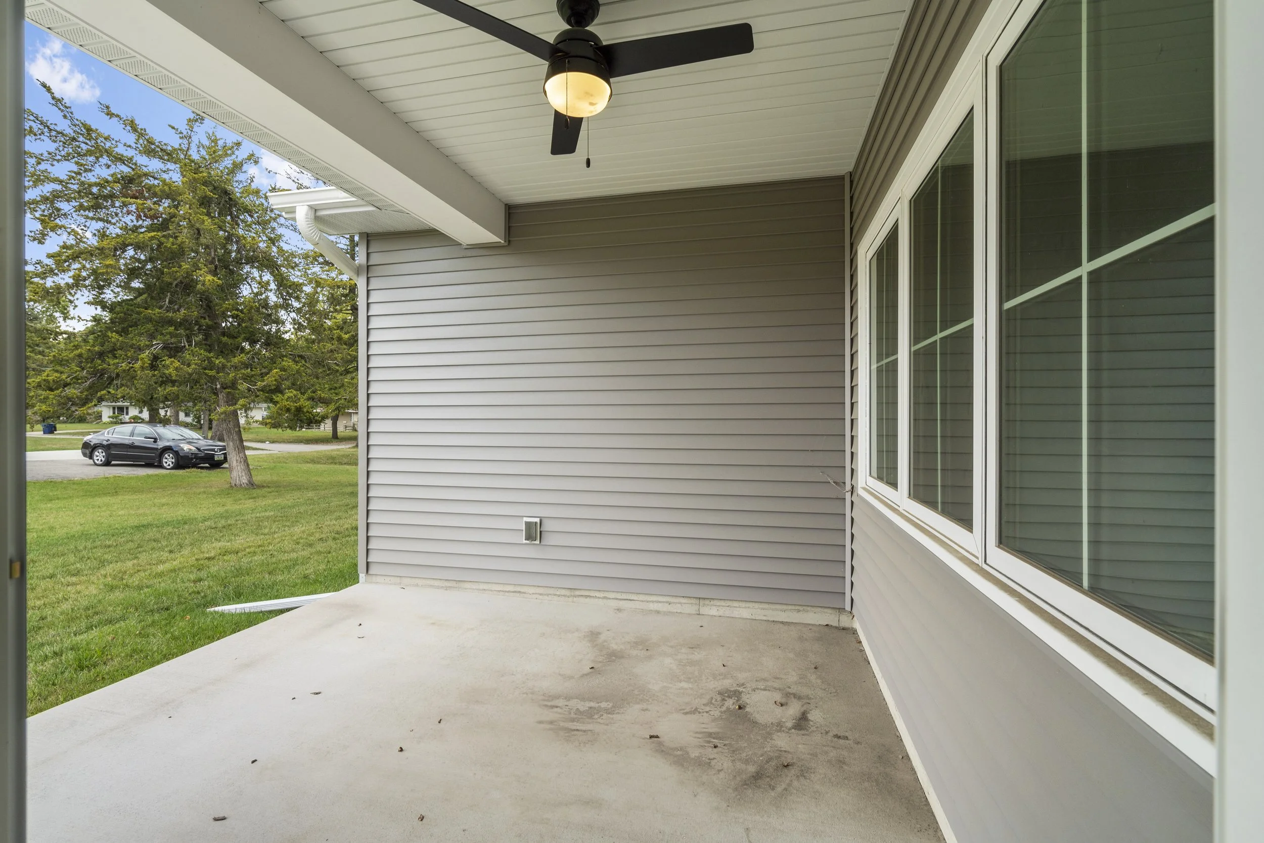 18-154 104 Bergen Dr.jpg