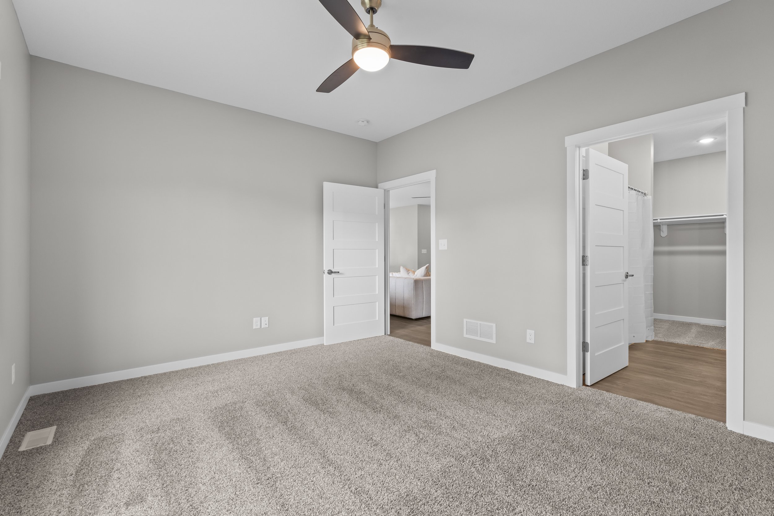 22-166 102 Bergen Dr.jpg