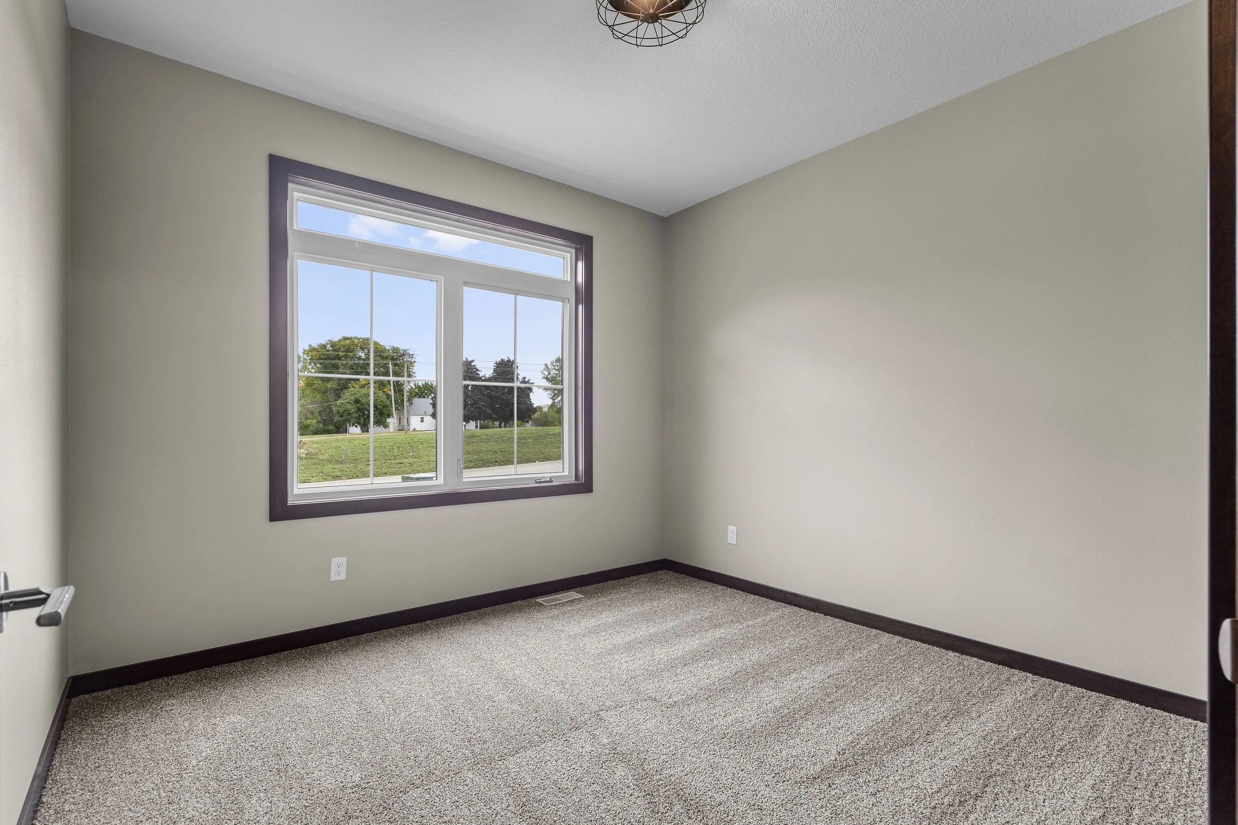 07-121 104 Bergen Dr.jpg