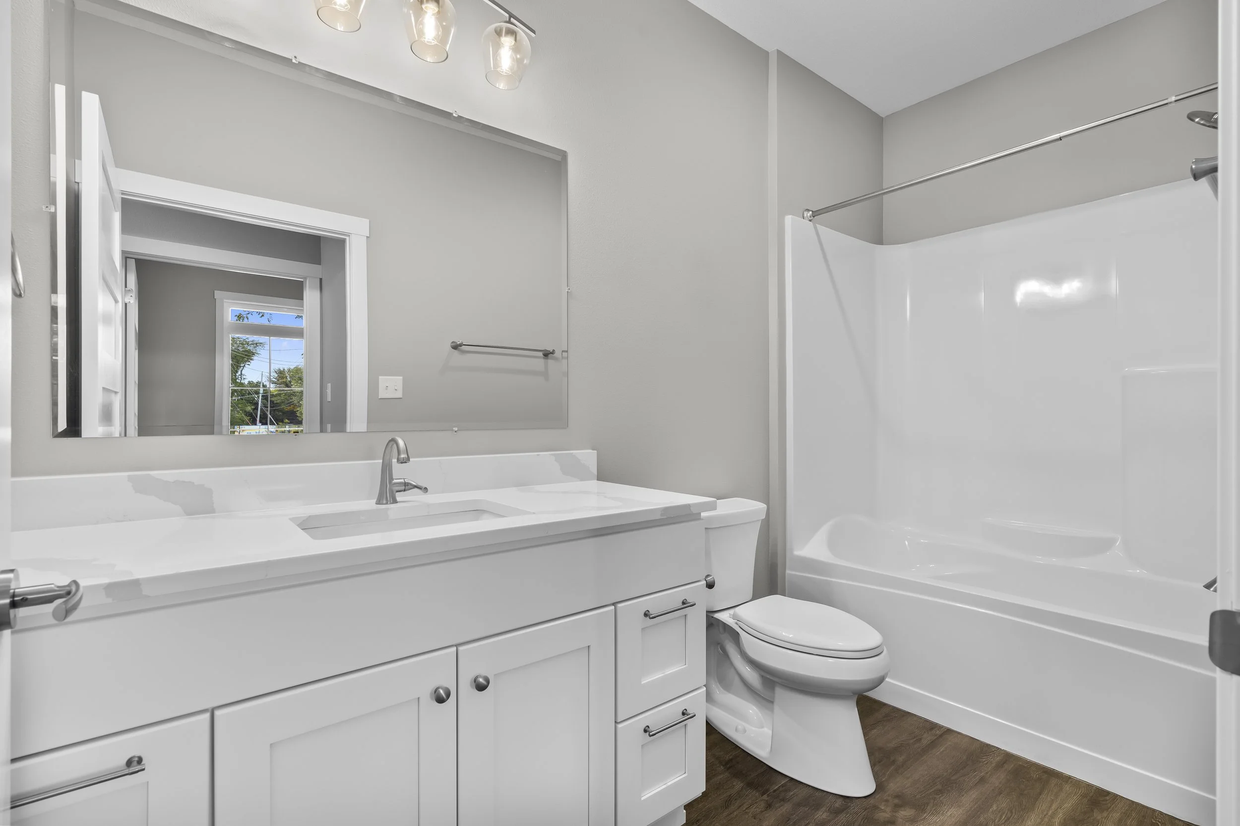 20-160 102 Bergen Dr.jpg