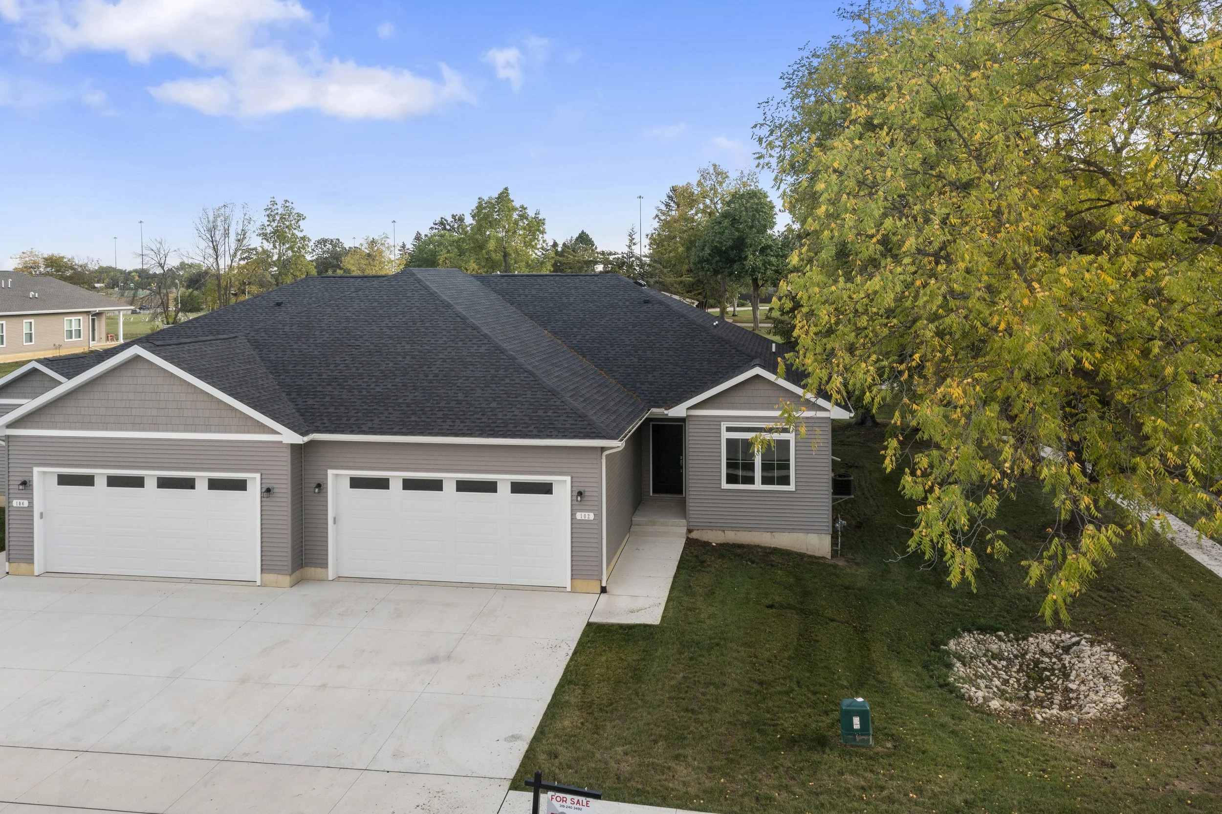 32-501 102 Bergen Dr Drone.jpg