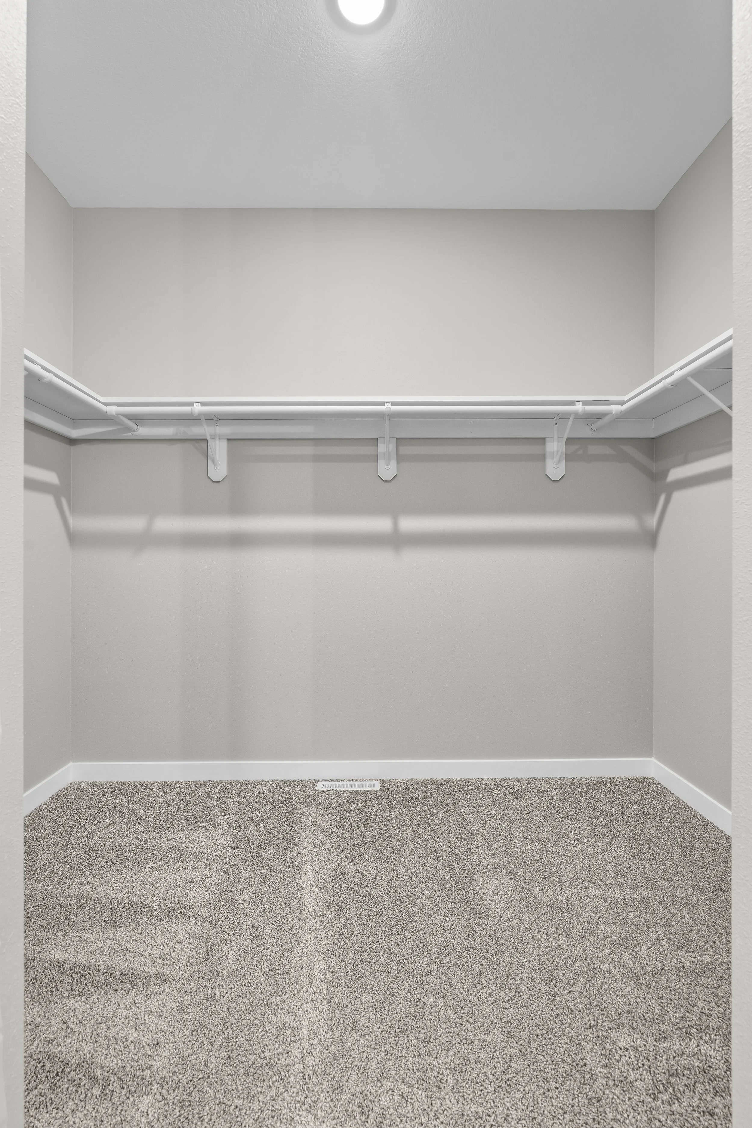 24-172 102 Bergen Dr.jpg