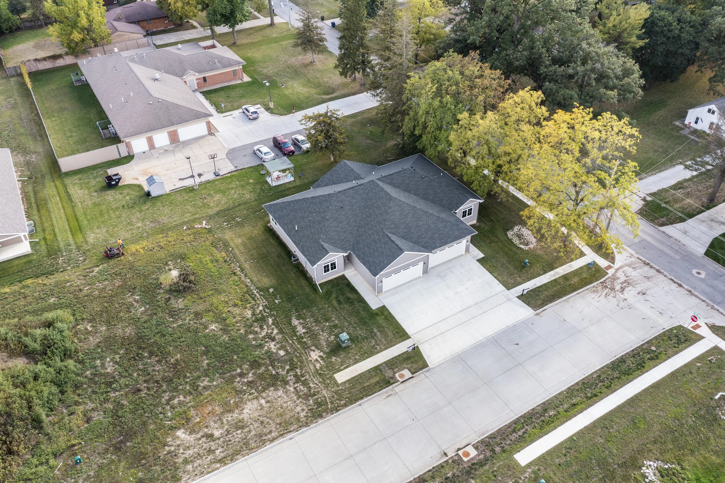 34-503 102 Bergen Dr Drone.jpg