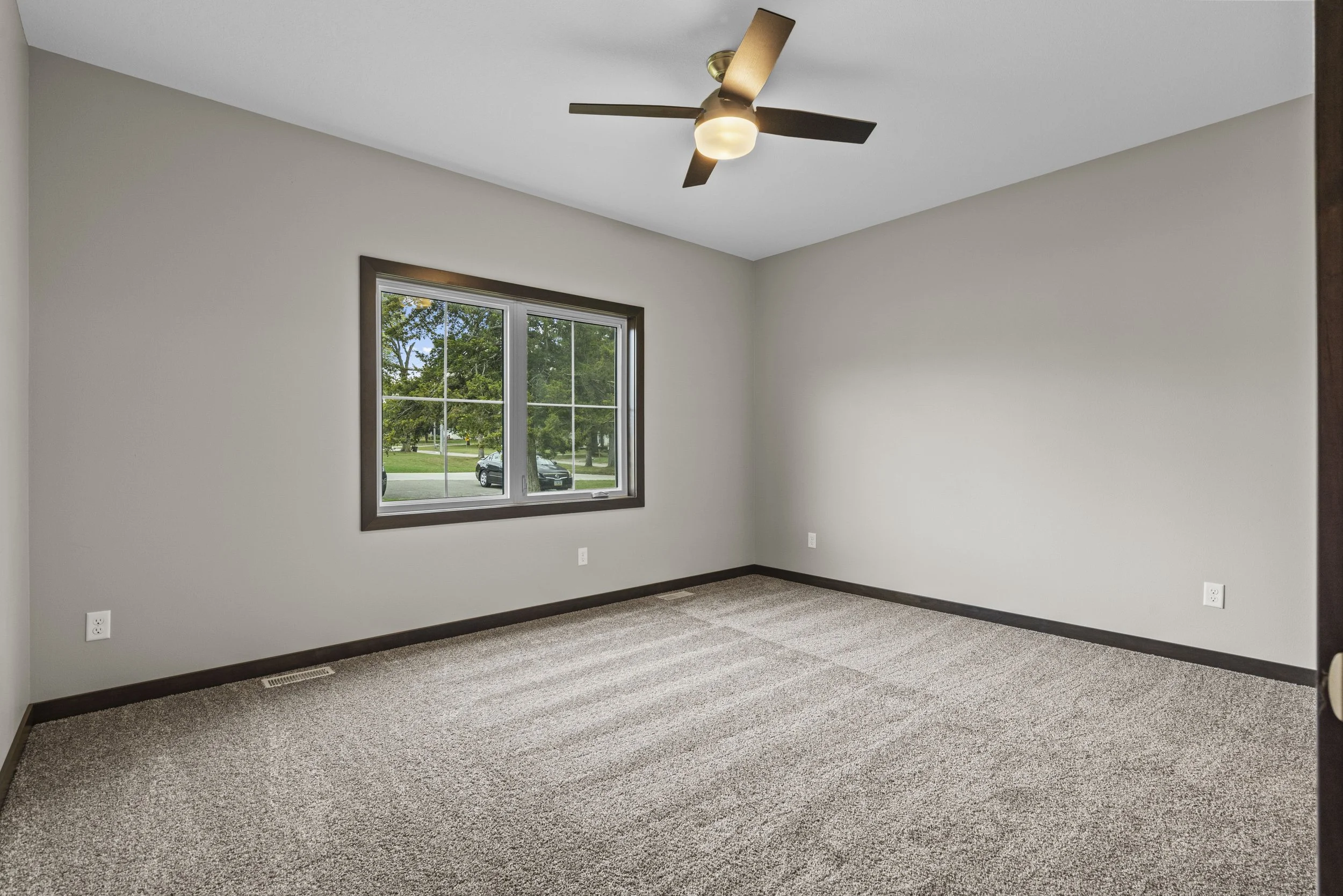 19-157 104 Bergen Dr.jpg