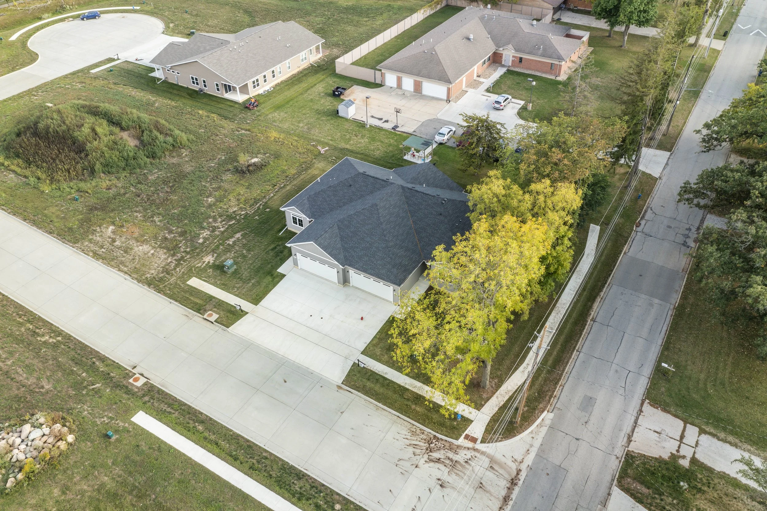 32-502 104 Bergen Dr Drone.jpg