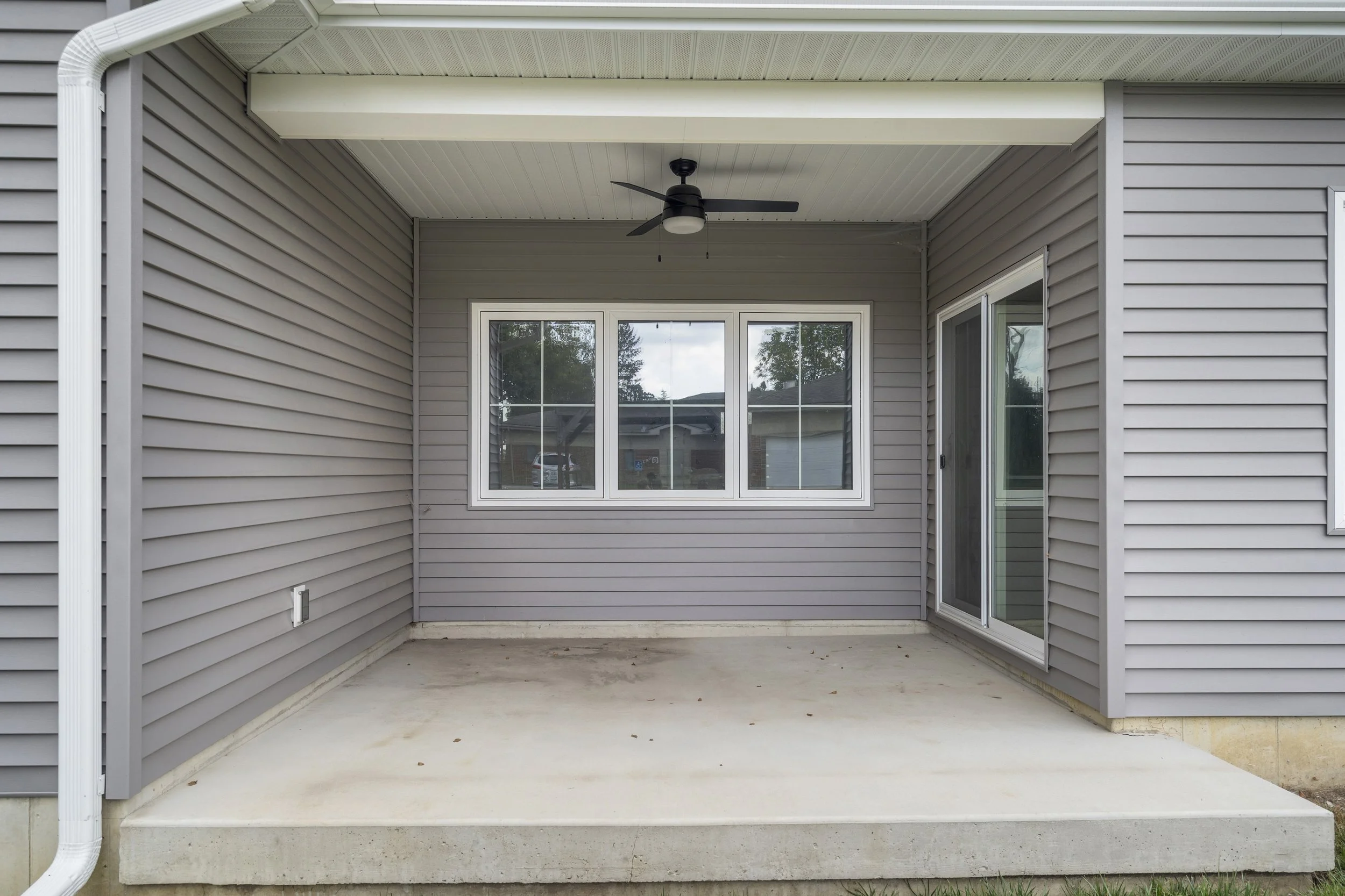 30-189 104 Bergen Dr.jpg
