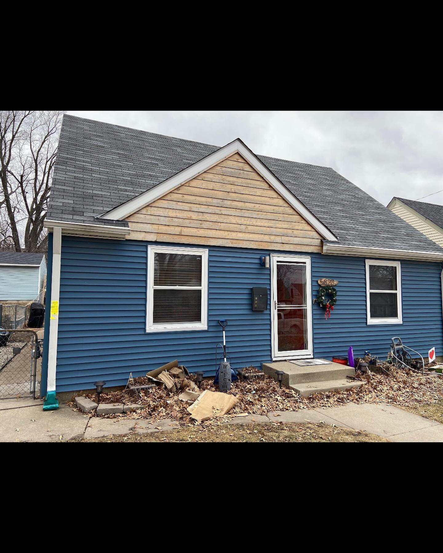 Added a modern touch to this home! -
-
-
-
#customhomebuild #keplingerbuilders #mnhomes #contractor #remodel #newhome #exteriordesign