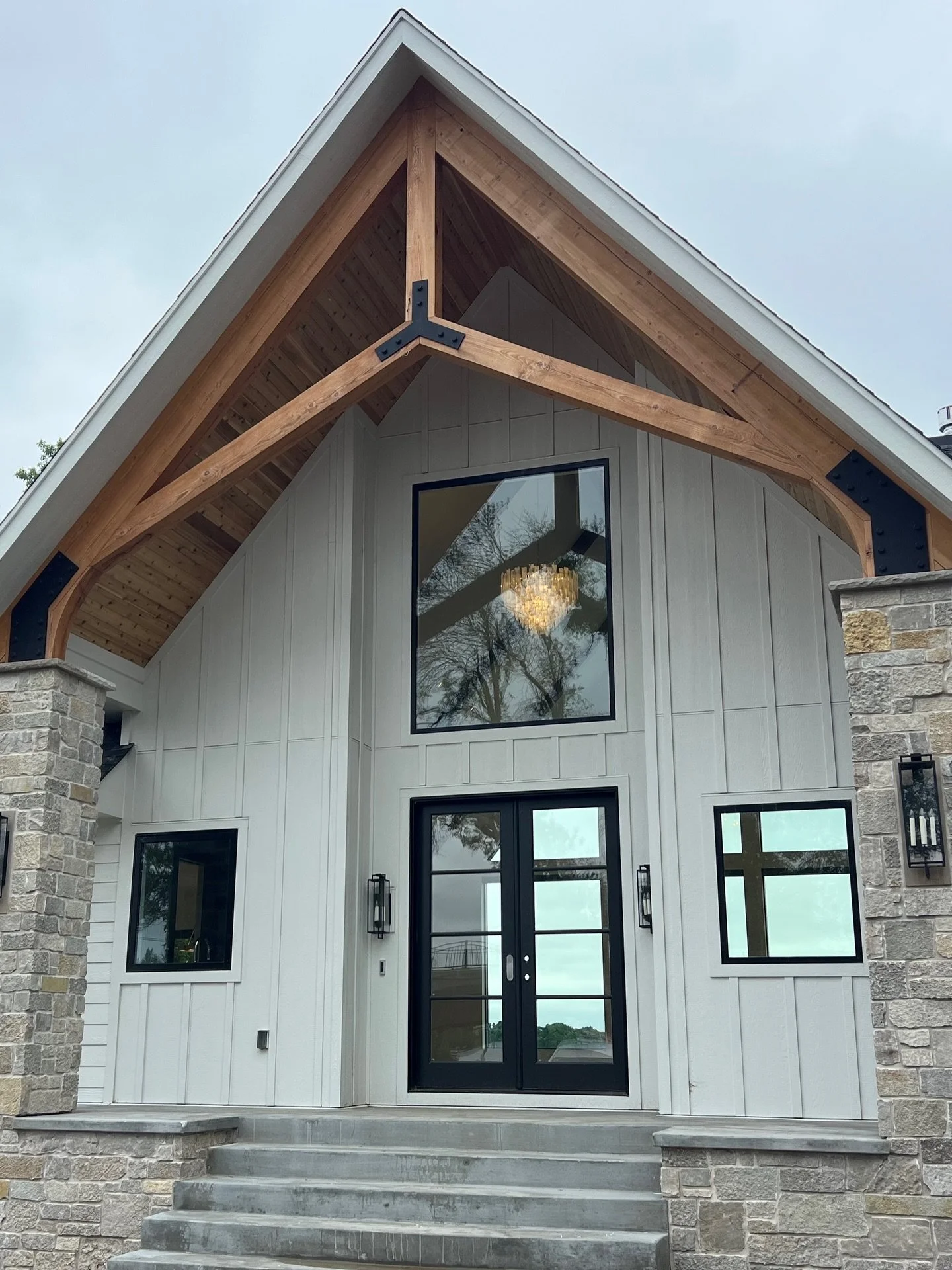 Steady progress at The Narrows remodel. Scroll through to see how it&rsquo;s coming together!

#KandKBuilders #MinnesotaConstruction #HomeRemodel [home remodel Minnesota, residential renovation MN, remodeling progress, Minnesota builder, custom home 