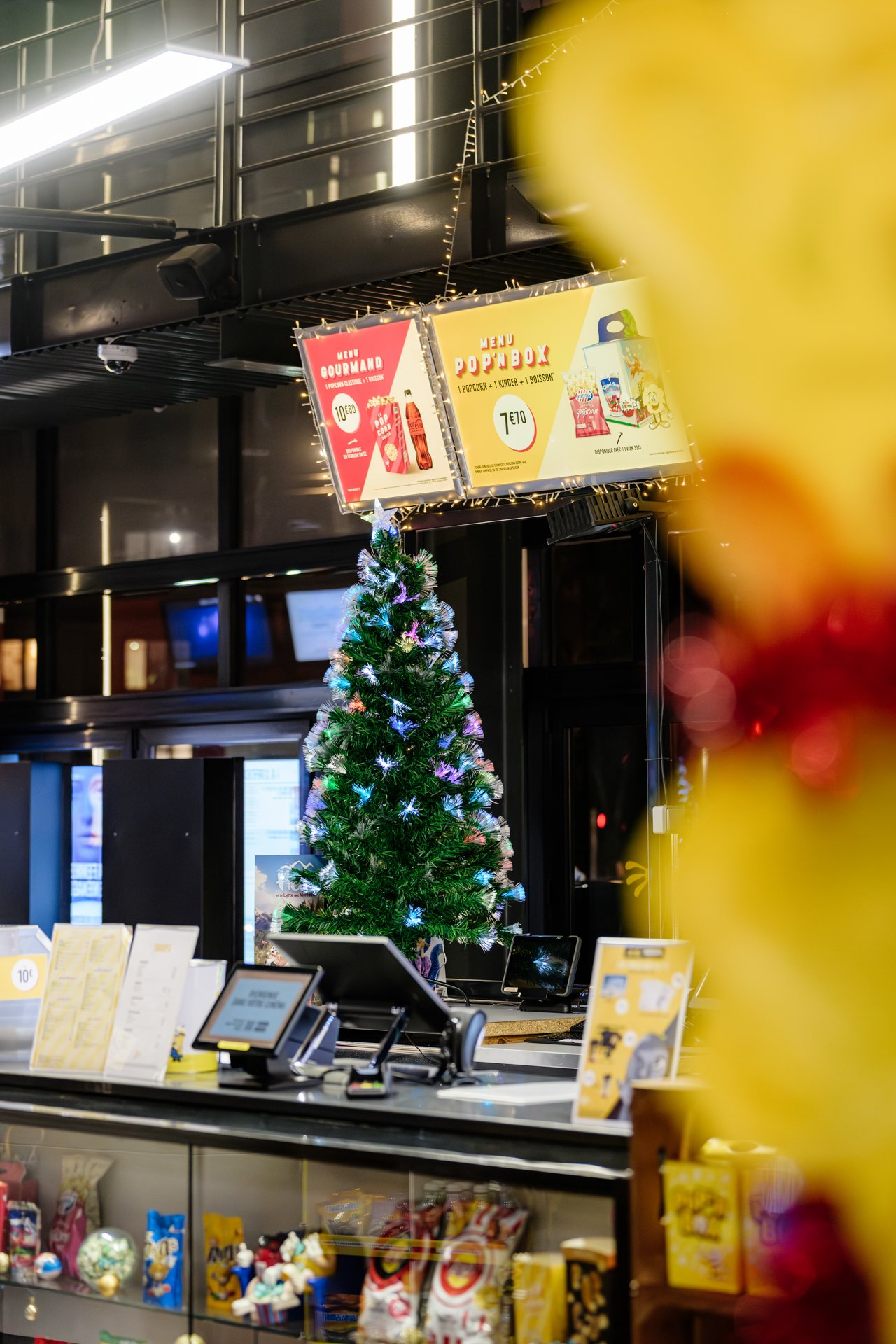 Stand confiserie du cinéma Pathé Chavant décoré pour la soirée événementielle Legal2digital