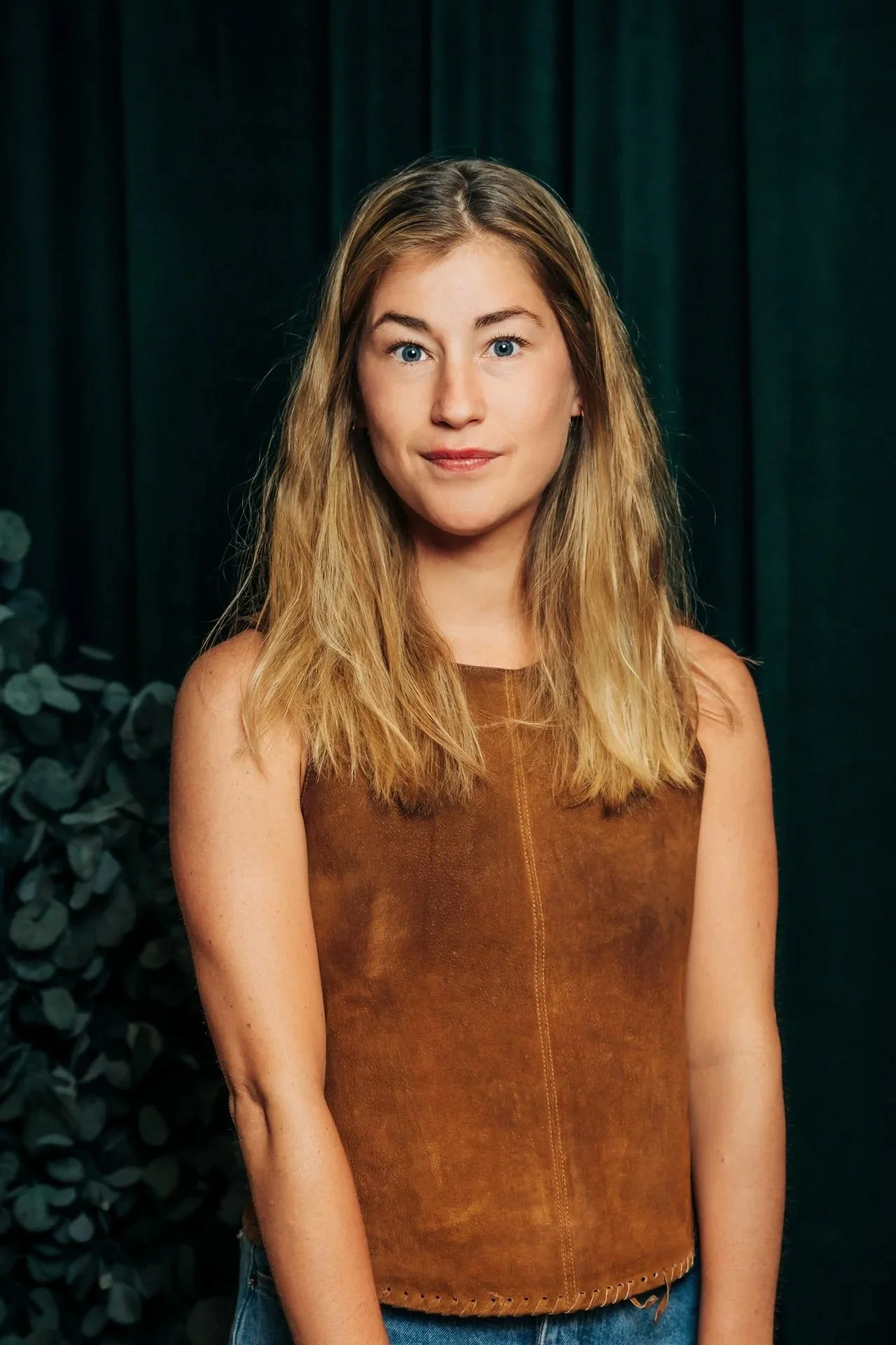 portrait professionnel capturé grâce au studio photo mobile avec installation corporate