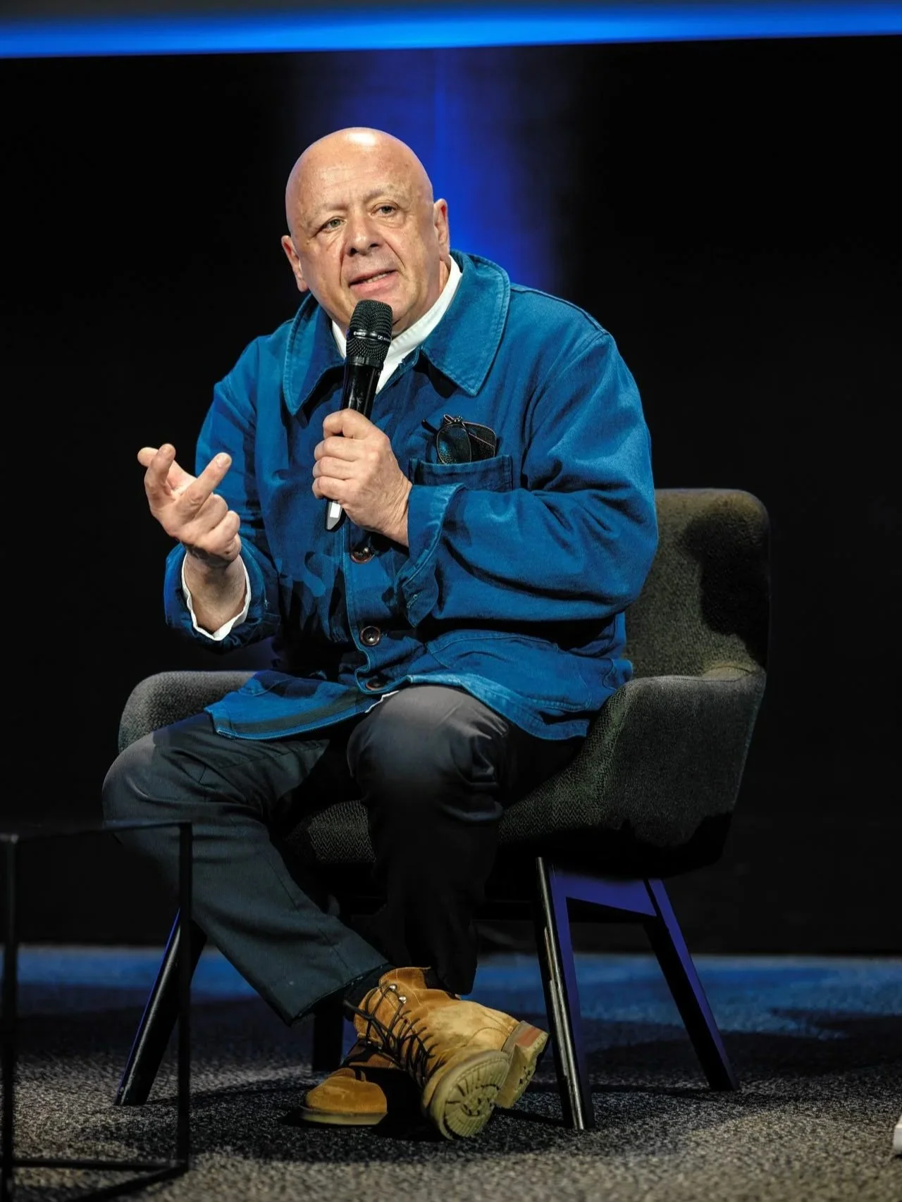 conférencier sur scène