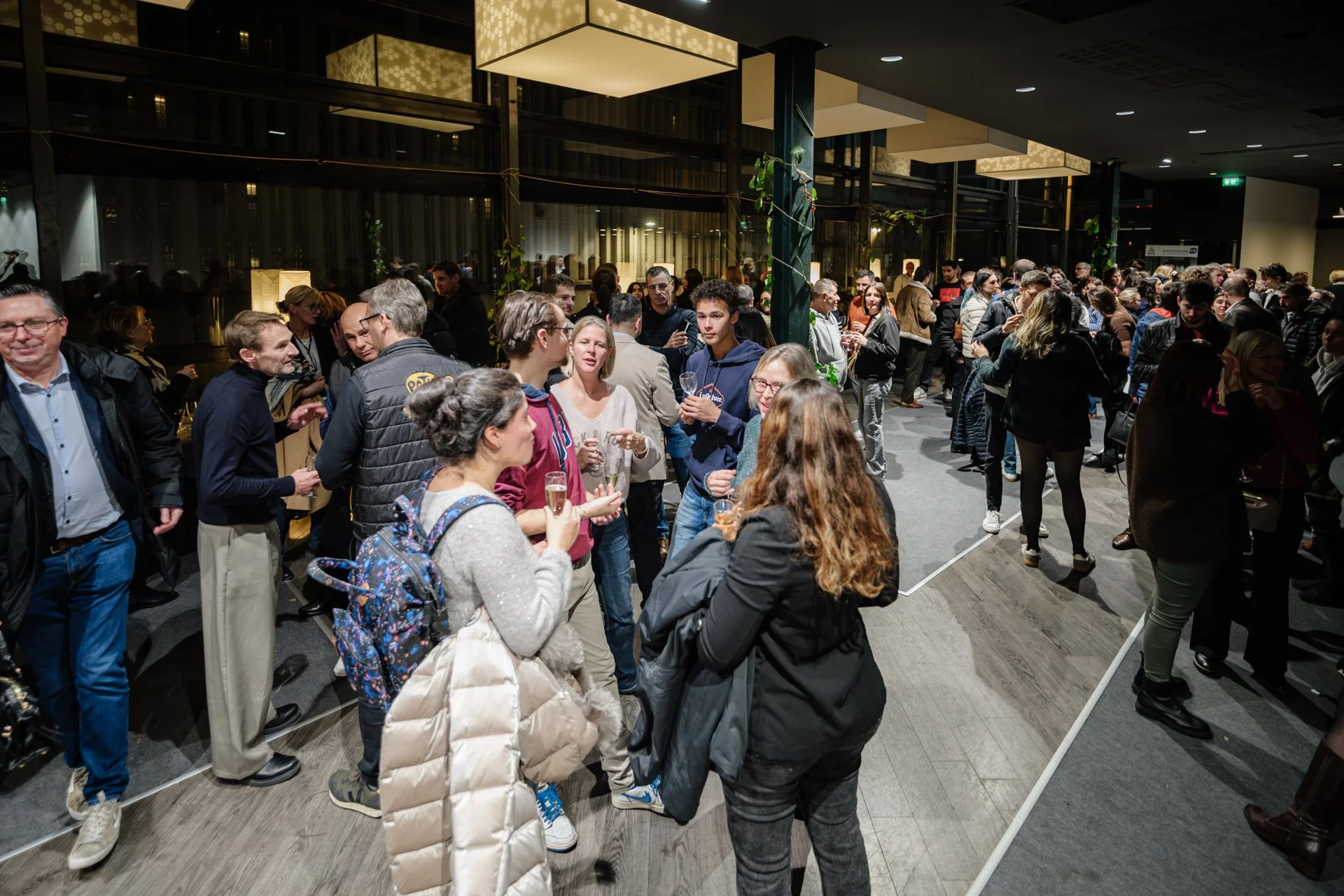 Ambiance de networking lors du cocktail de l’événement client Legal2digital à Grenoble