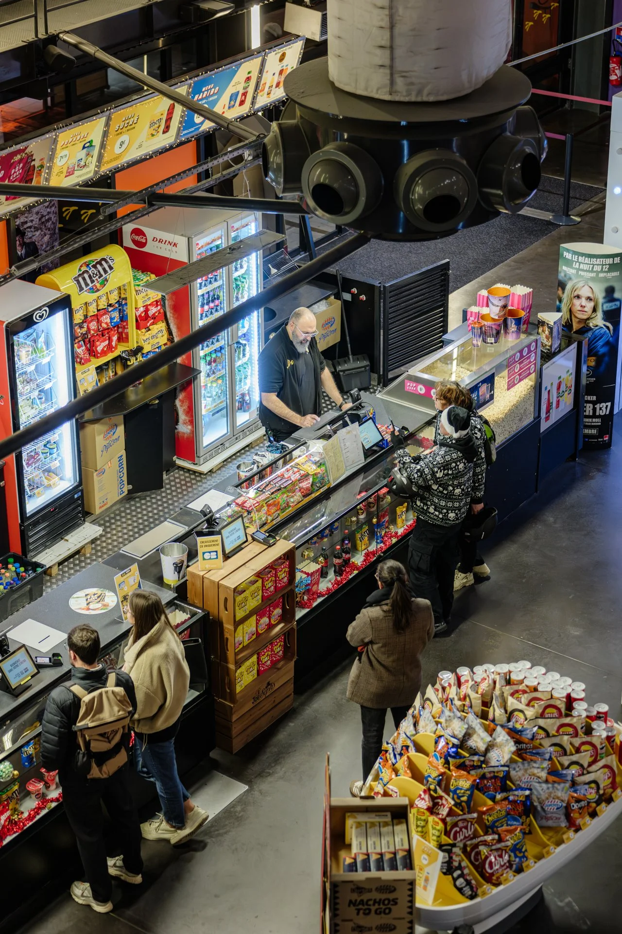 Vue plongeante sur le bar du cinéma Pathé Chavant pendant l’événement Legal2digital à Grenoble