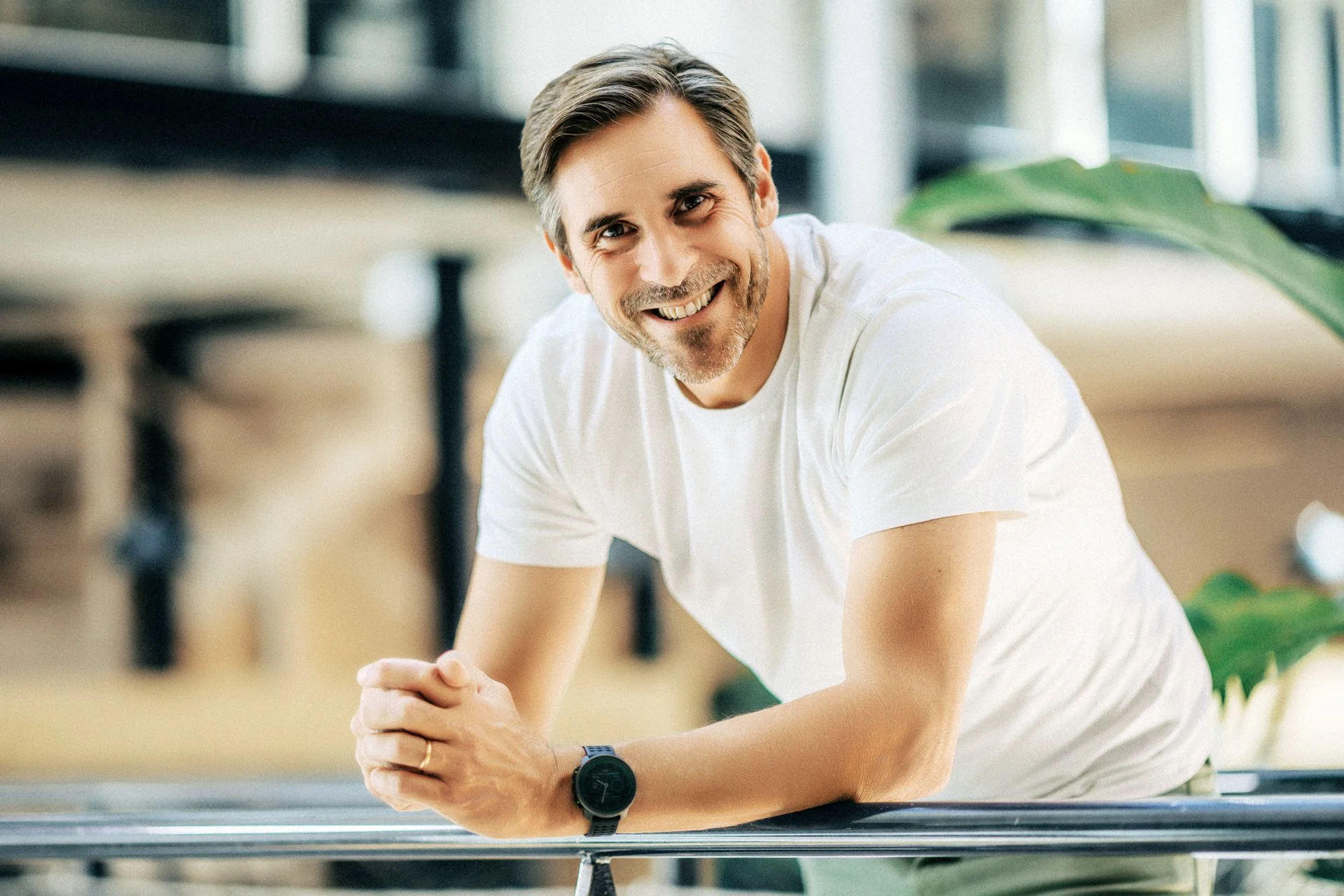 Portrait d'un dirigeant d'entreprise lors d'un shooting photo portrait sur site