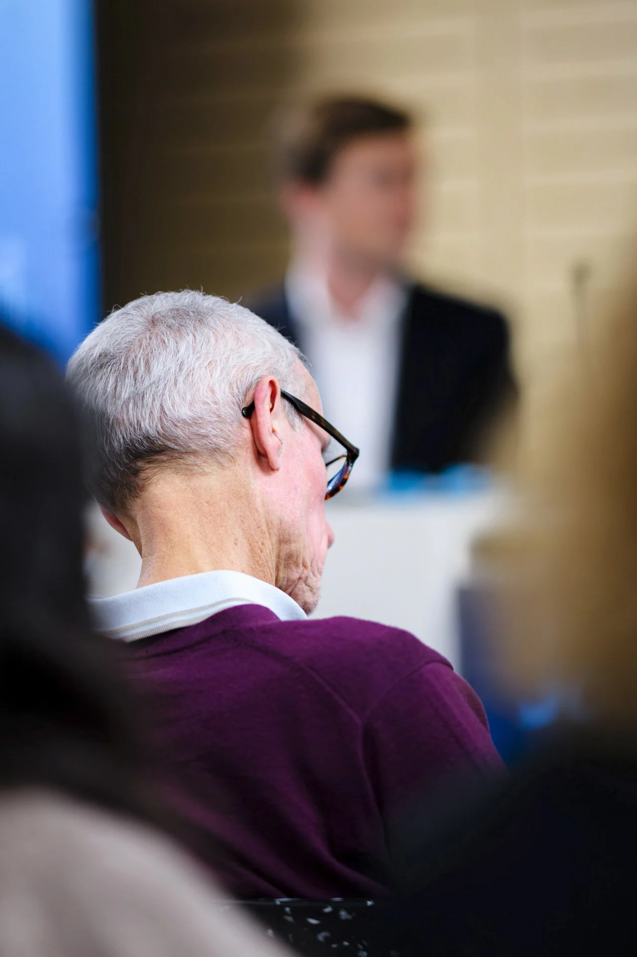 Participant assistant à une conférence des Journées de l’AFTE 2025, concentré sur les échanges du panel.