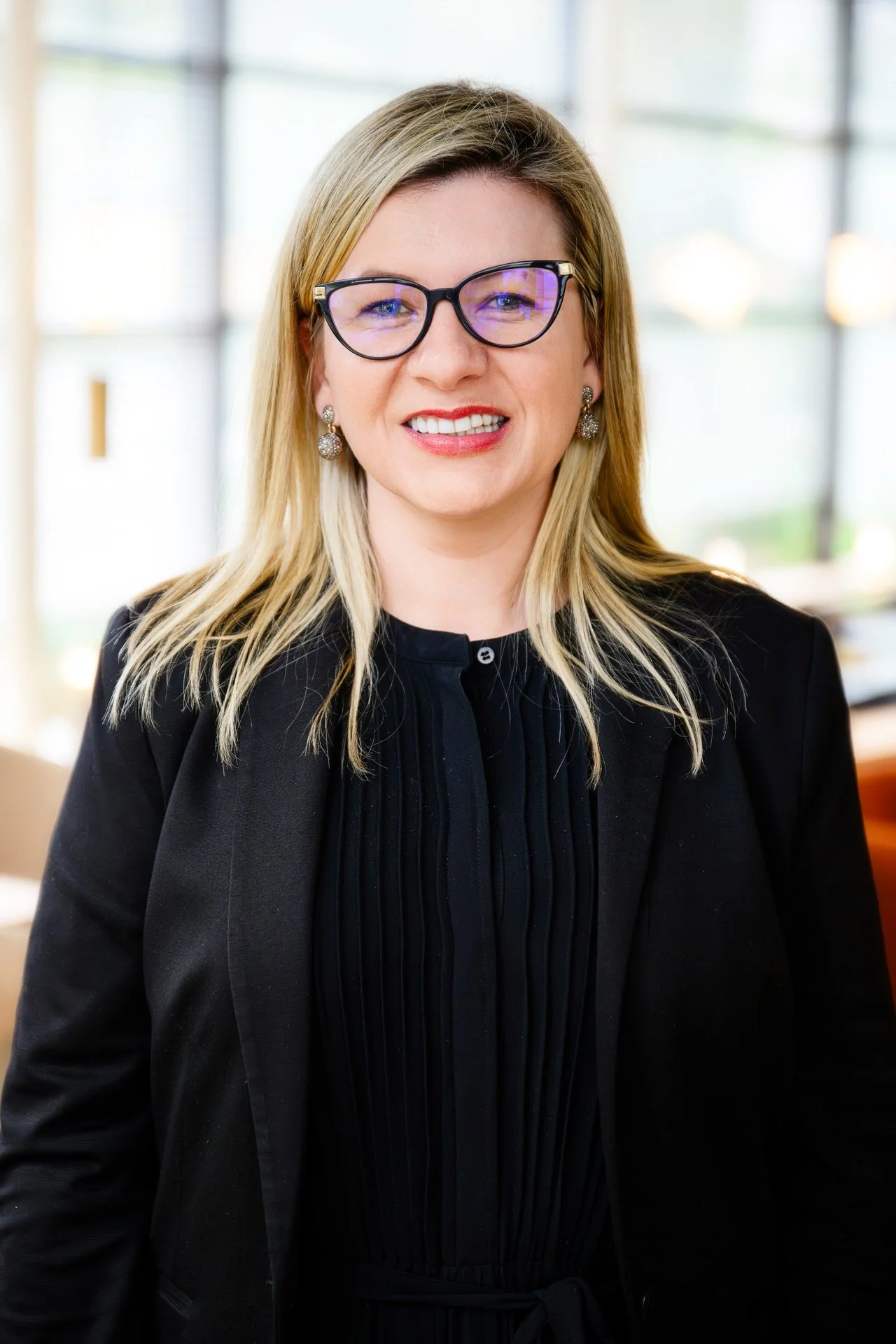 Portrait d'entreprise en extérieur avec lumière professionnelle