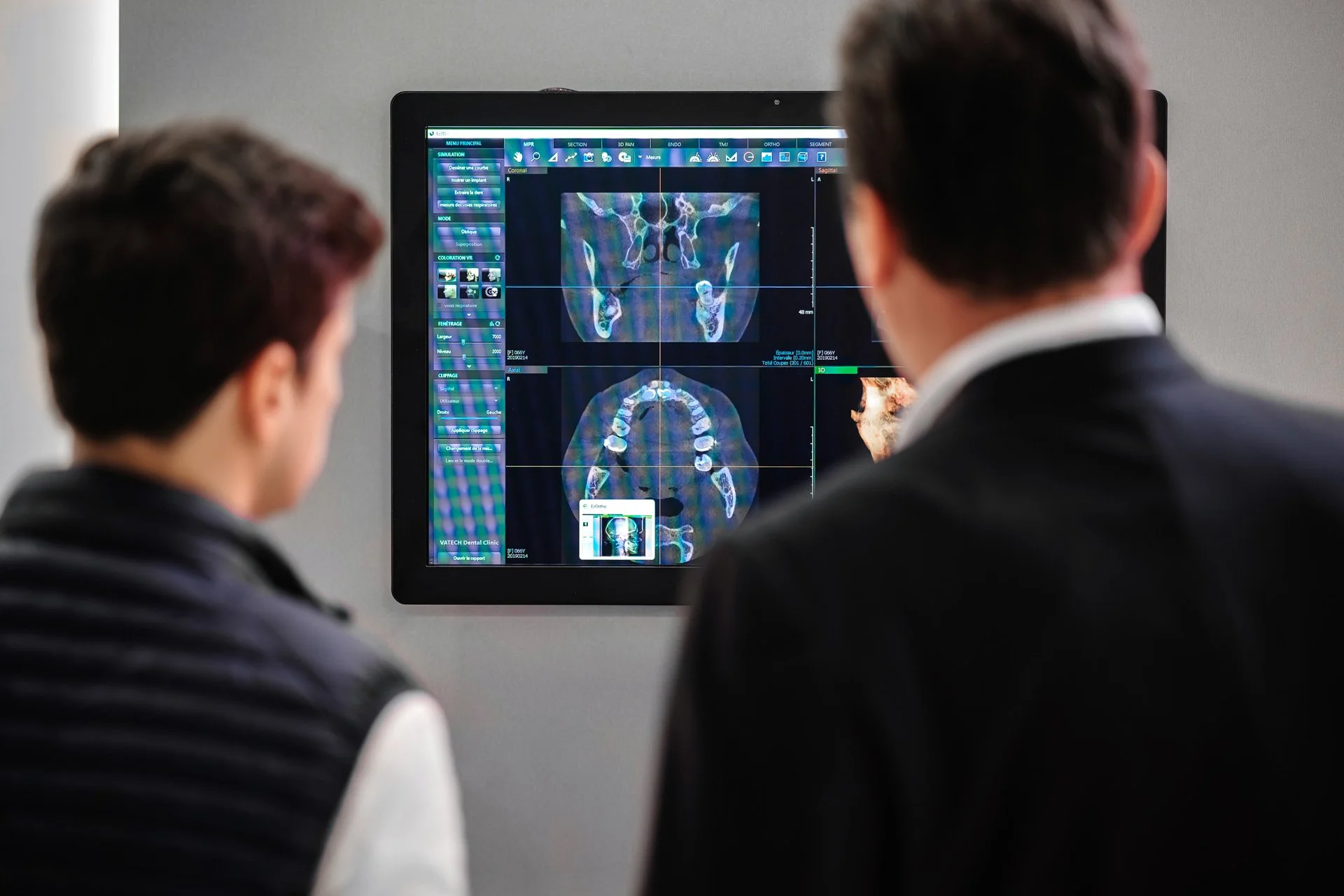 Photographe événementiel - salon professionnel - journées de l'orthodontie - Démonstration de la technologie exposée