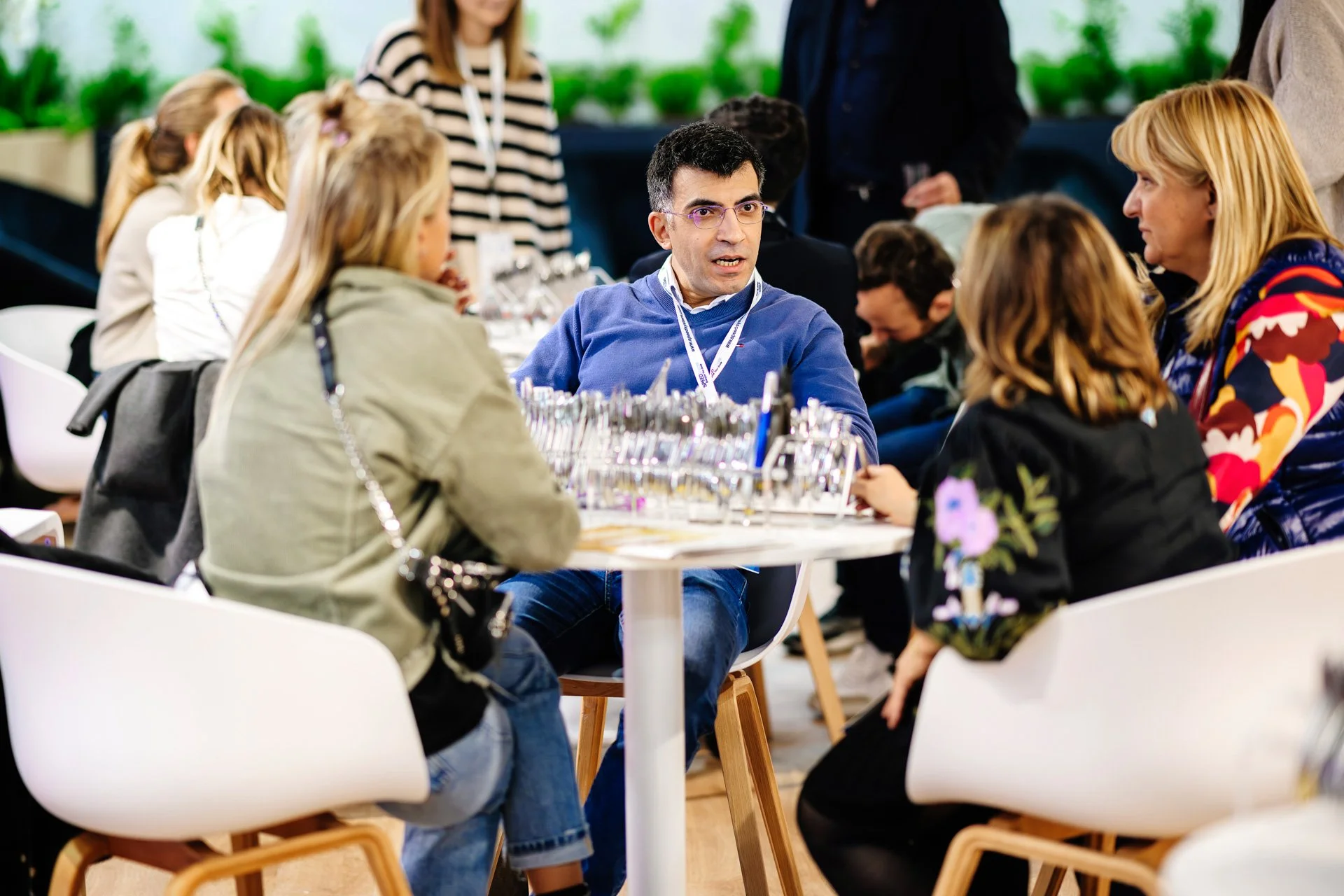 Photographe événementiel - salon professionnel - journées de l'orthodontie - échange avec clients potentiels