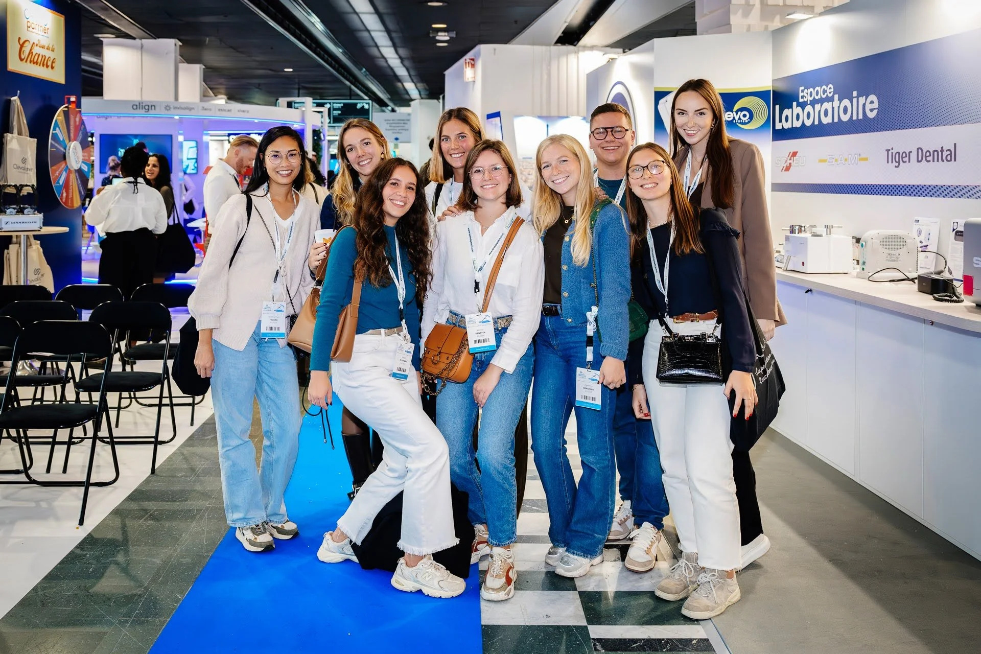 Photographe événementiel - salon professionnel - journées de l'orthodontie - photo de groupe