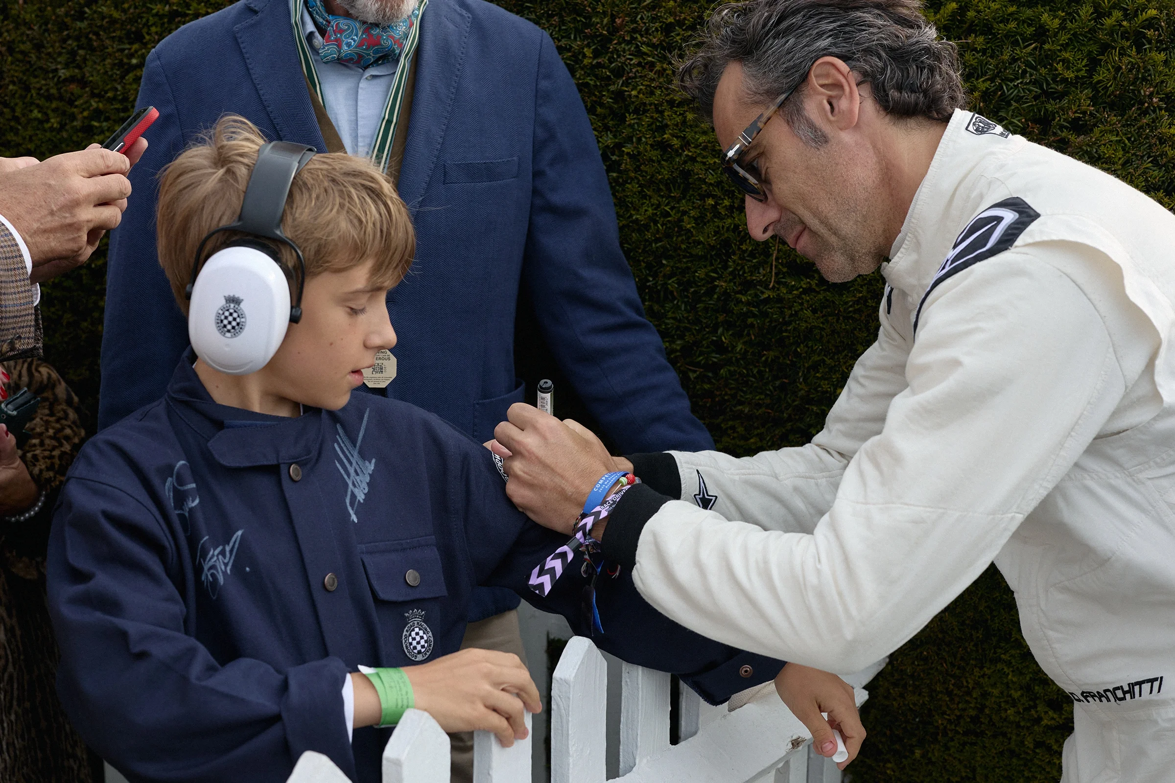 Dario-Franchitti-Signing-Autographs-Goodwood-Revival-2026.webp