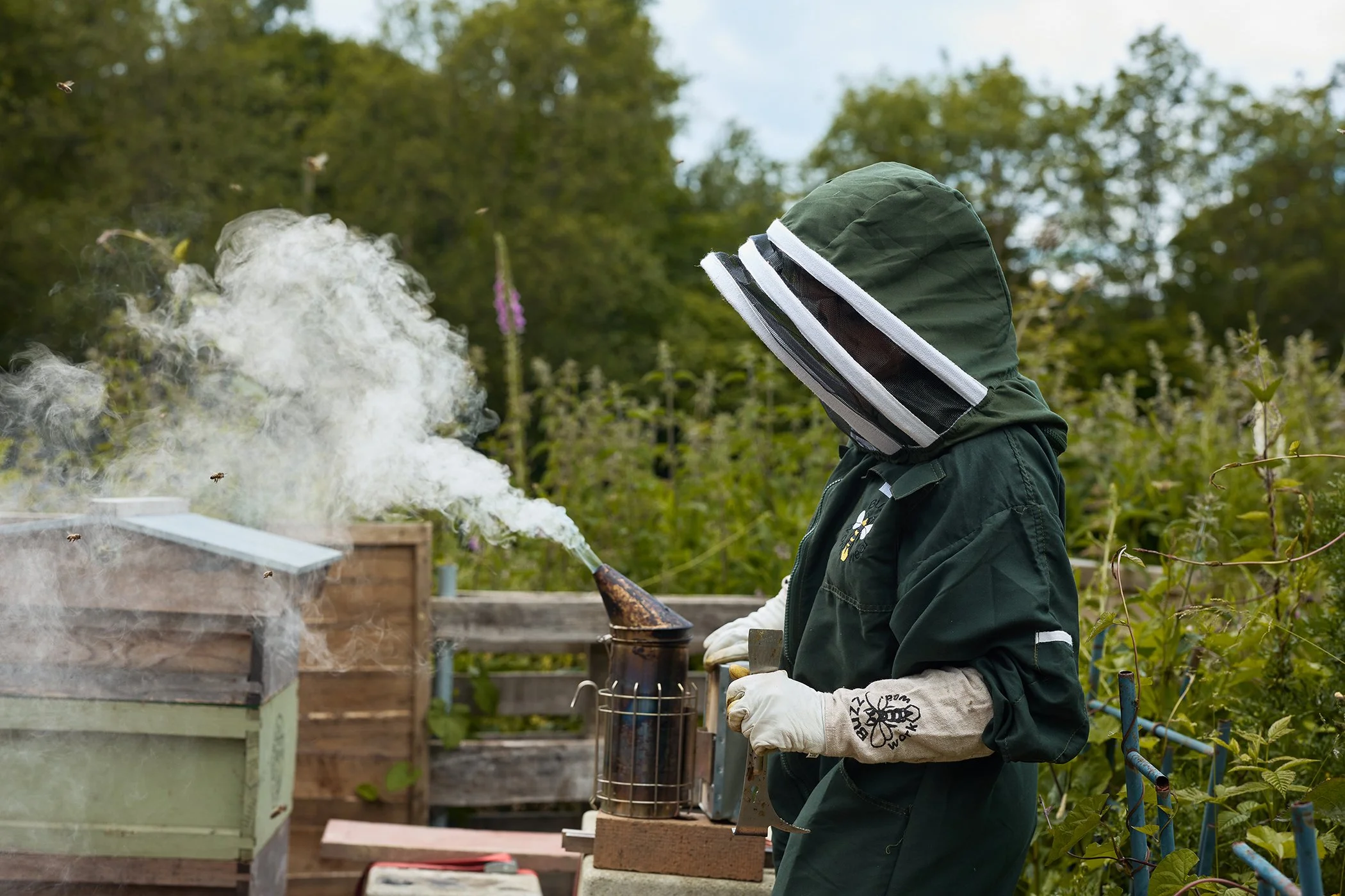 surrey-beekeeper-craft-narrative-photography-honey-production.jpg