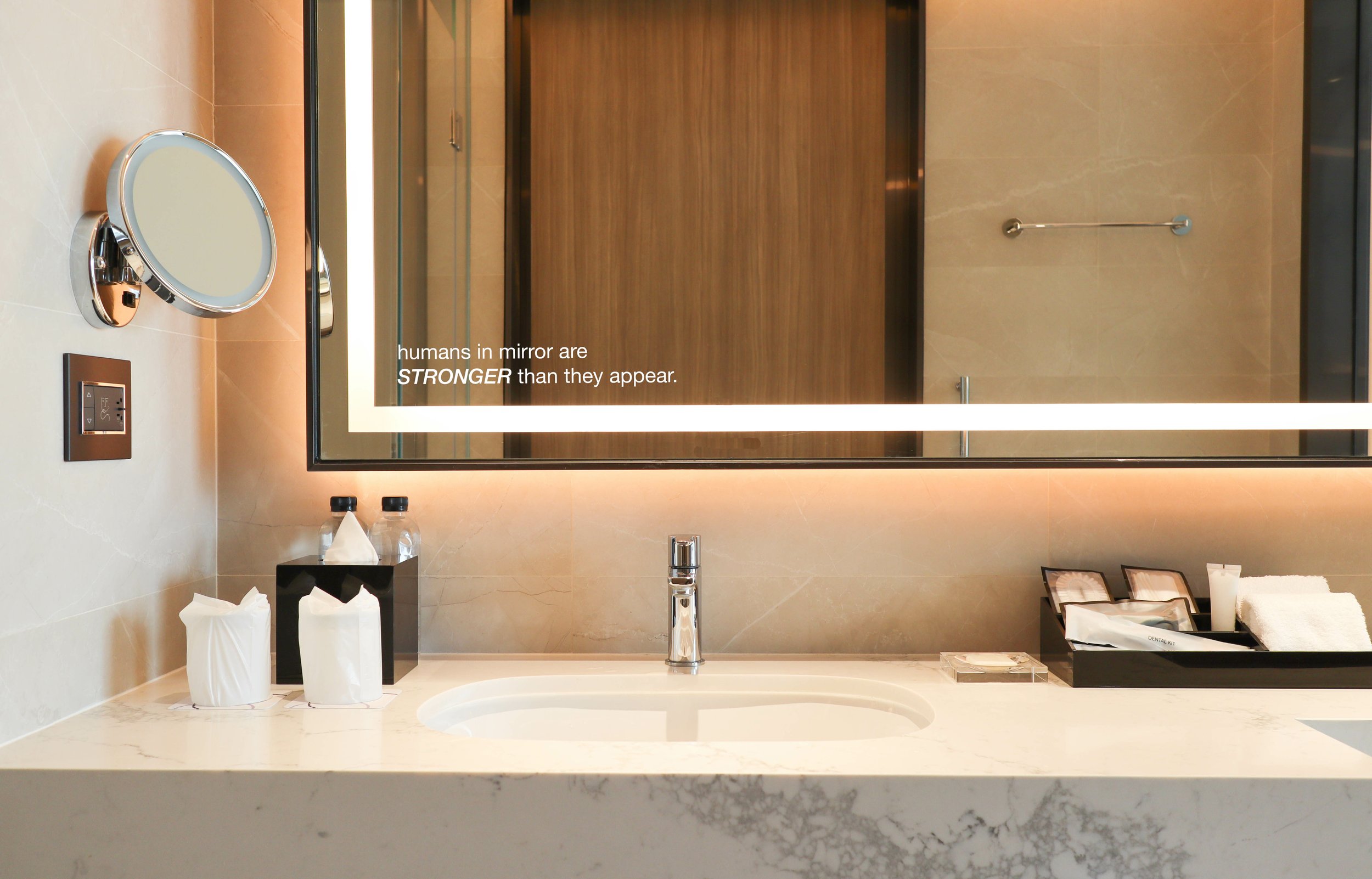mirror-mockup.jpg