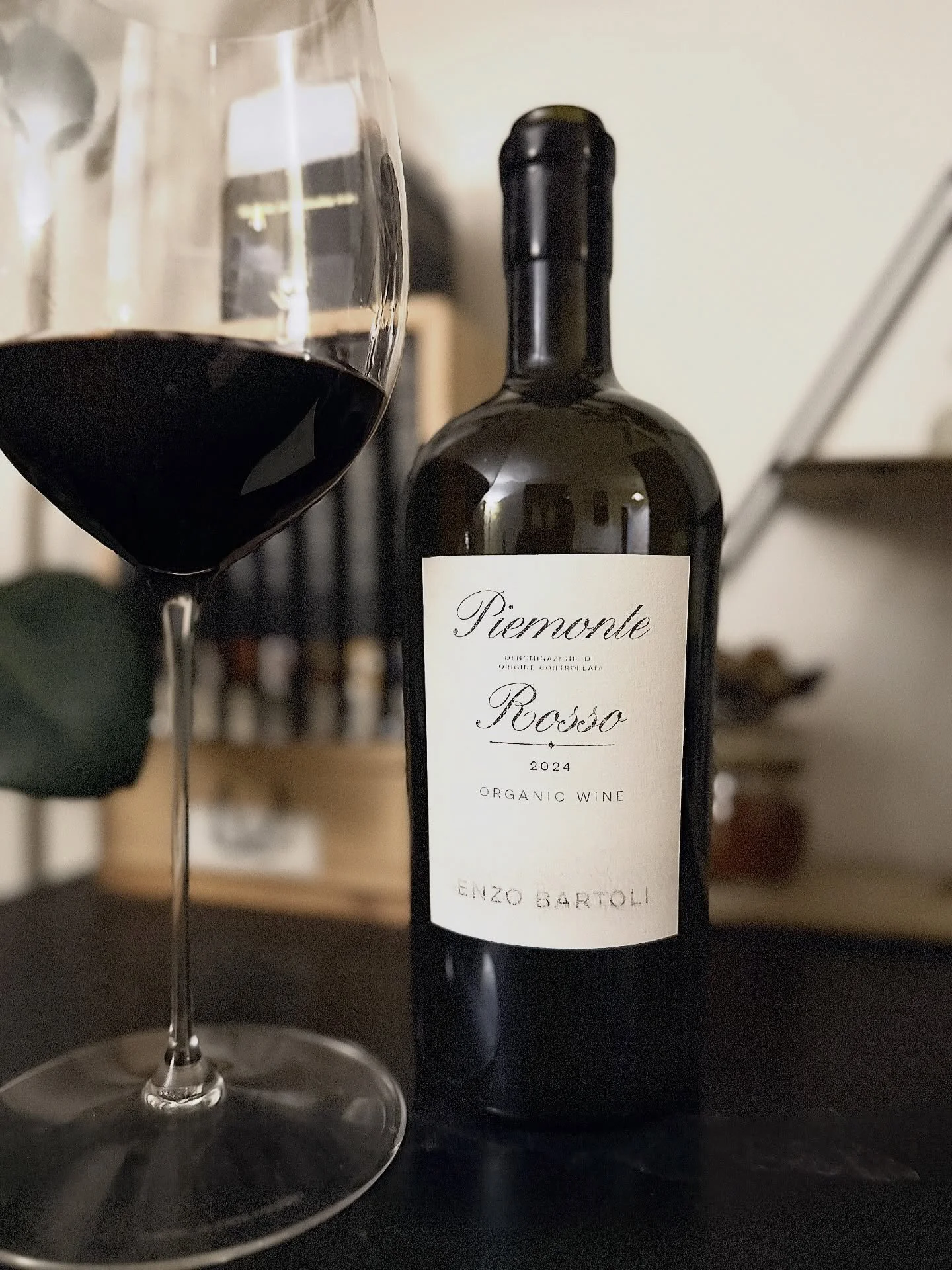 Piemonte Rosso 2024 &ndash; Enzo Bartoli (Organic) 🍷 🇮🇹
This wine is the perfect example why sometimes blends are beneficial, this classic Piemonte blend  shows the lively acidity of Barbera and the fresh red fruit with a touch of tannin from Dolc